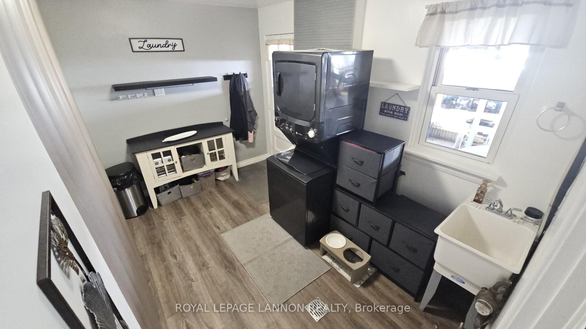 Photo 13 of 1820 Hamilton Avenue, Thunder Bay, Hyde Park — HOMEH