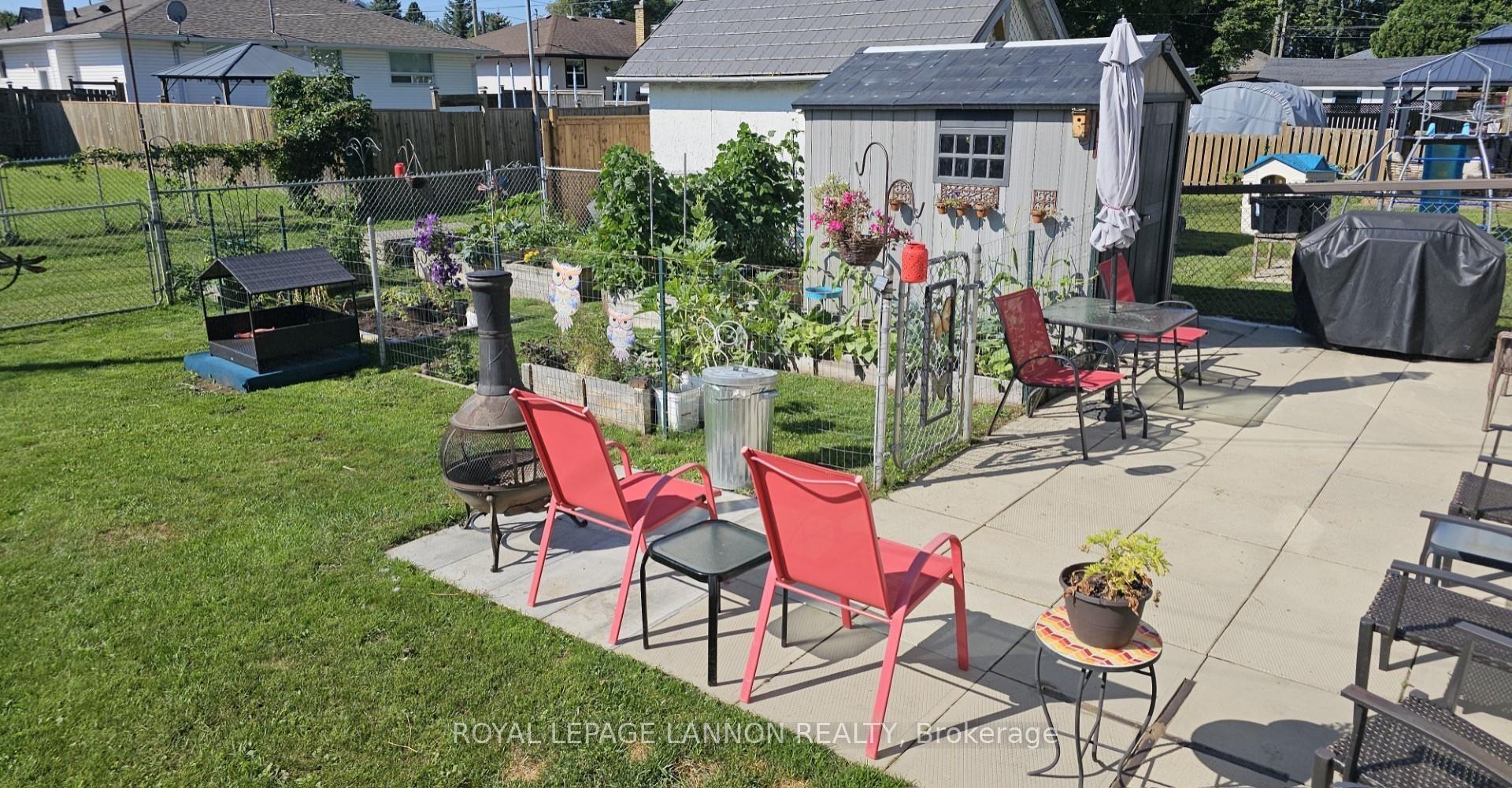 Photo 26 of 1820 Hamilton Avenue, Thunder Bay, Hyde Park — HOMEH