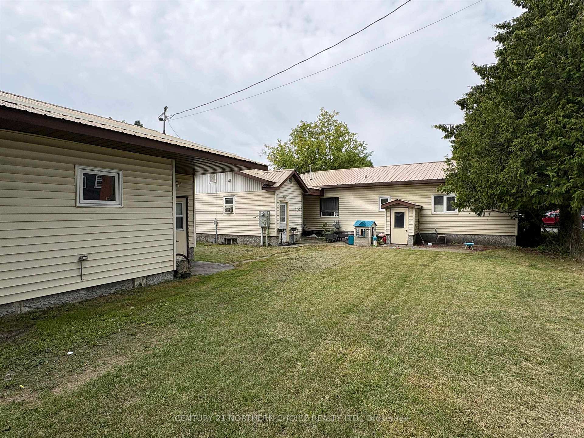 Photo 4 of 160-166 Third Street W, Fort Frances, TB-401 — HOMEH