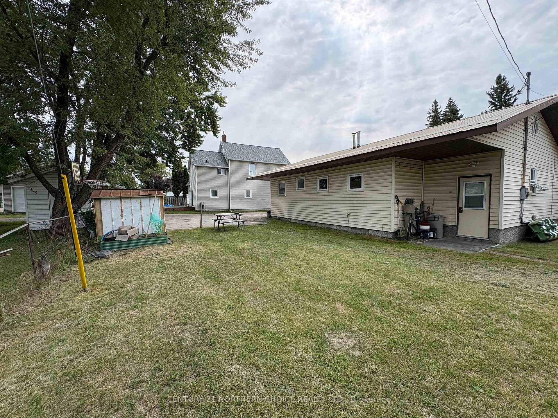 Photo 5 of 160-166 Third Street W, Fort Frances, TB-401 — HOMEH