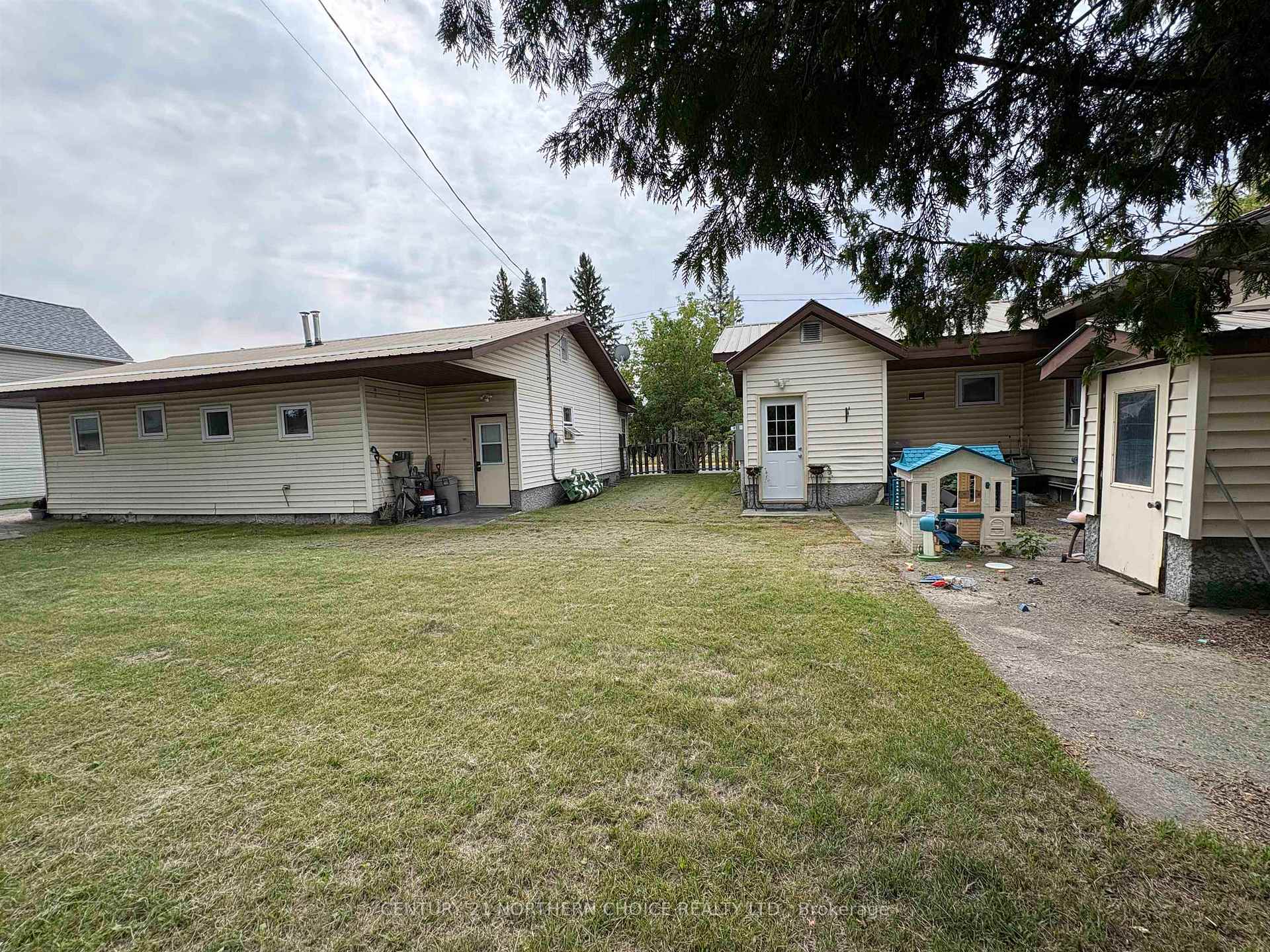 Photo 6 of 160-166 Third Street W, Fort Frances, TB-401 — HOMEH