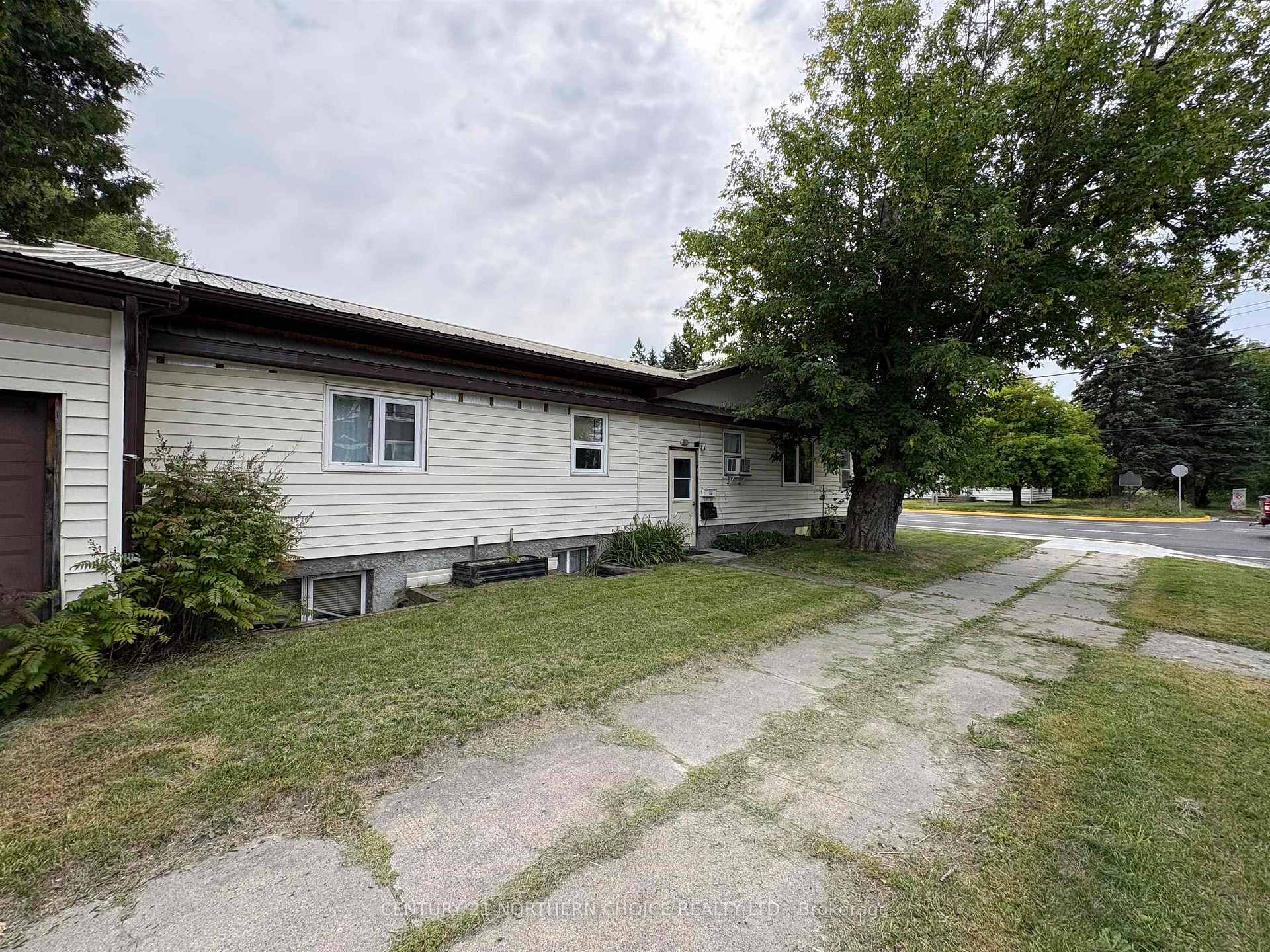 Photo 7 of 160-166 Third Street W, Fort Frances, TB-401 — HOMEH