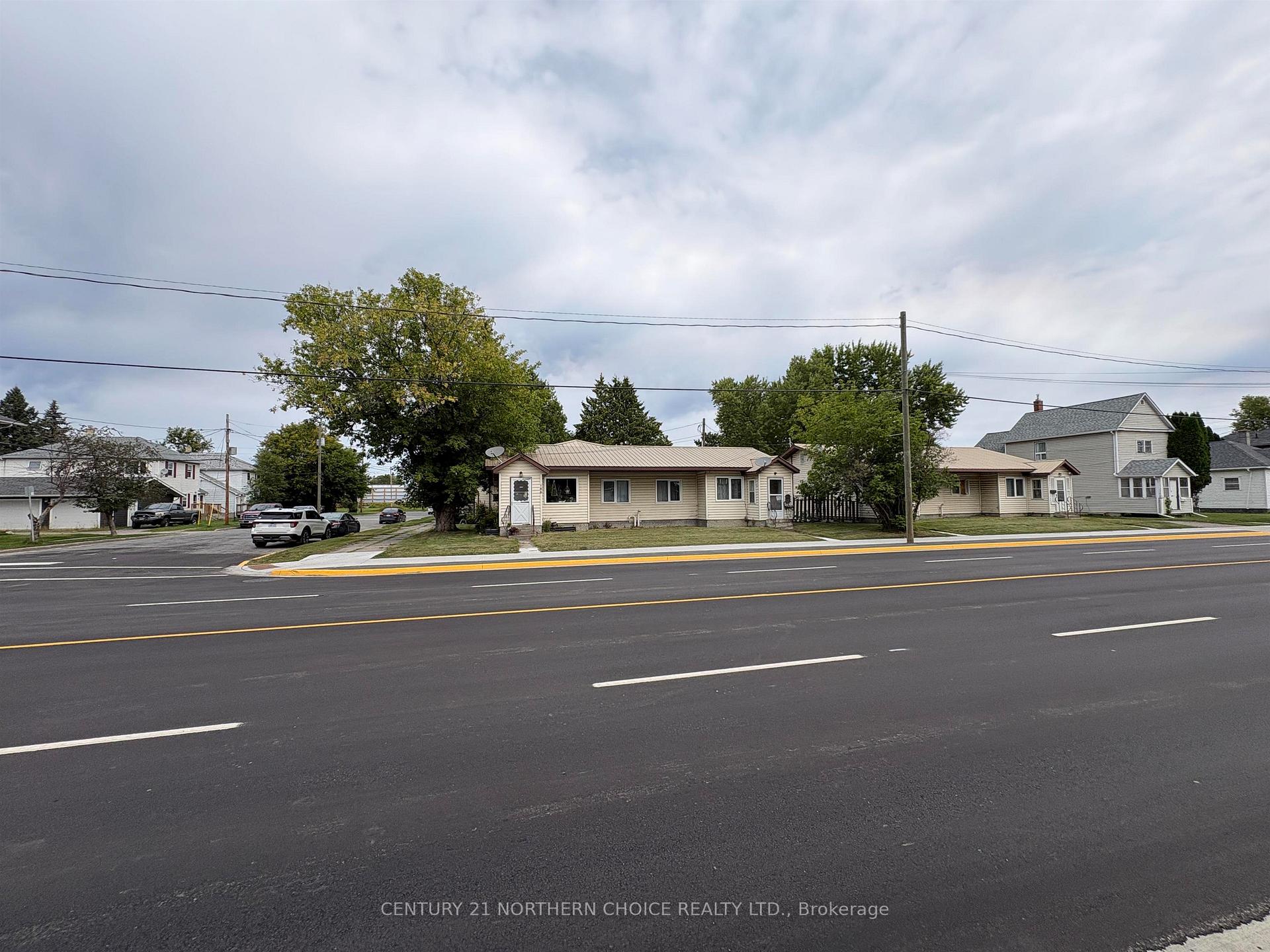 Photo 8 of 160-166 Third Street W, Fort Frances, TB-401 — HOMEH