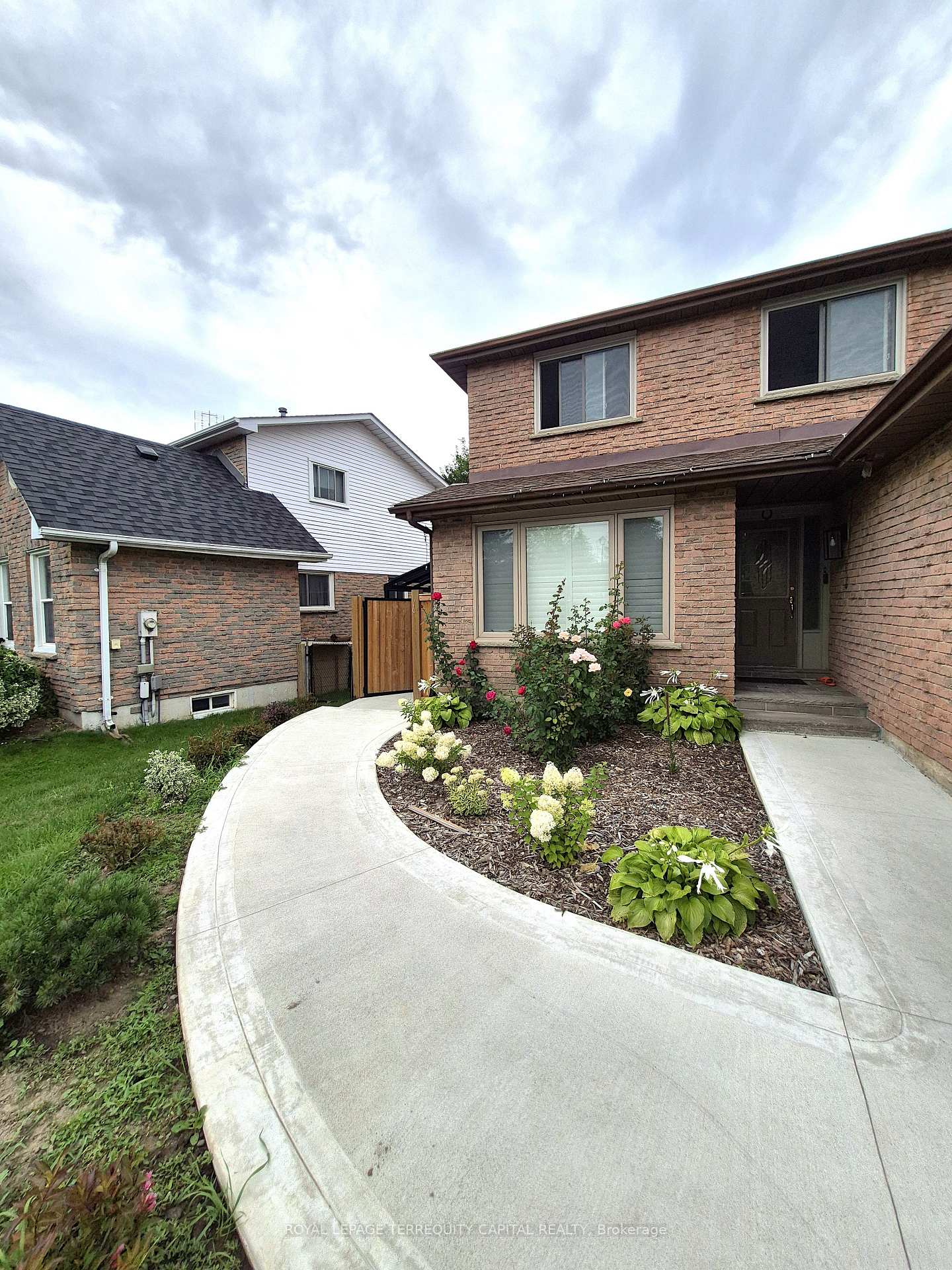Photo 2 of Unit Lower, 58 Carlson Drive, Newmarket, Gorham-College Manor — HOMEH