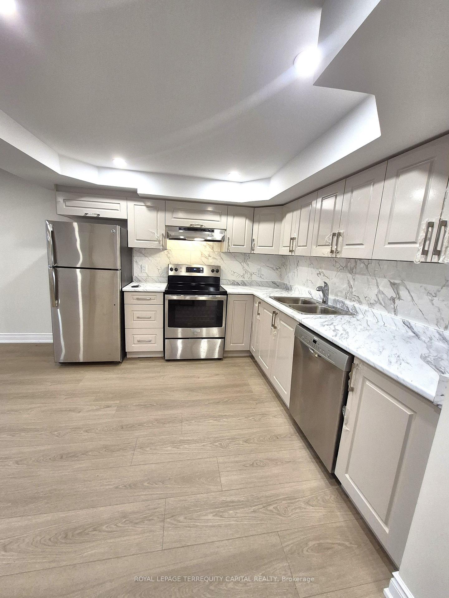 Photo 10 of Unit Lower, 58 Carlson Drive, Newmarket, Gorham-College Manor — HOMEH