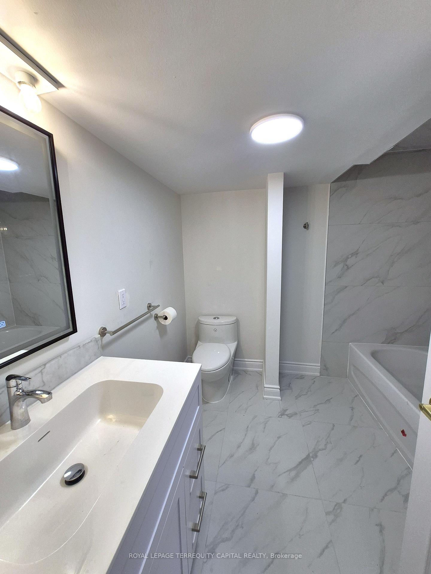 Photo 16 of Unit Lower, 58 Carlson Drive, Newmarket, Gorham-College Manor — HOMEH