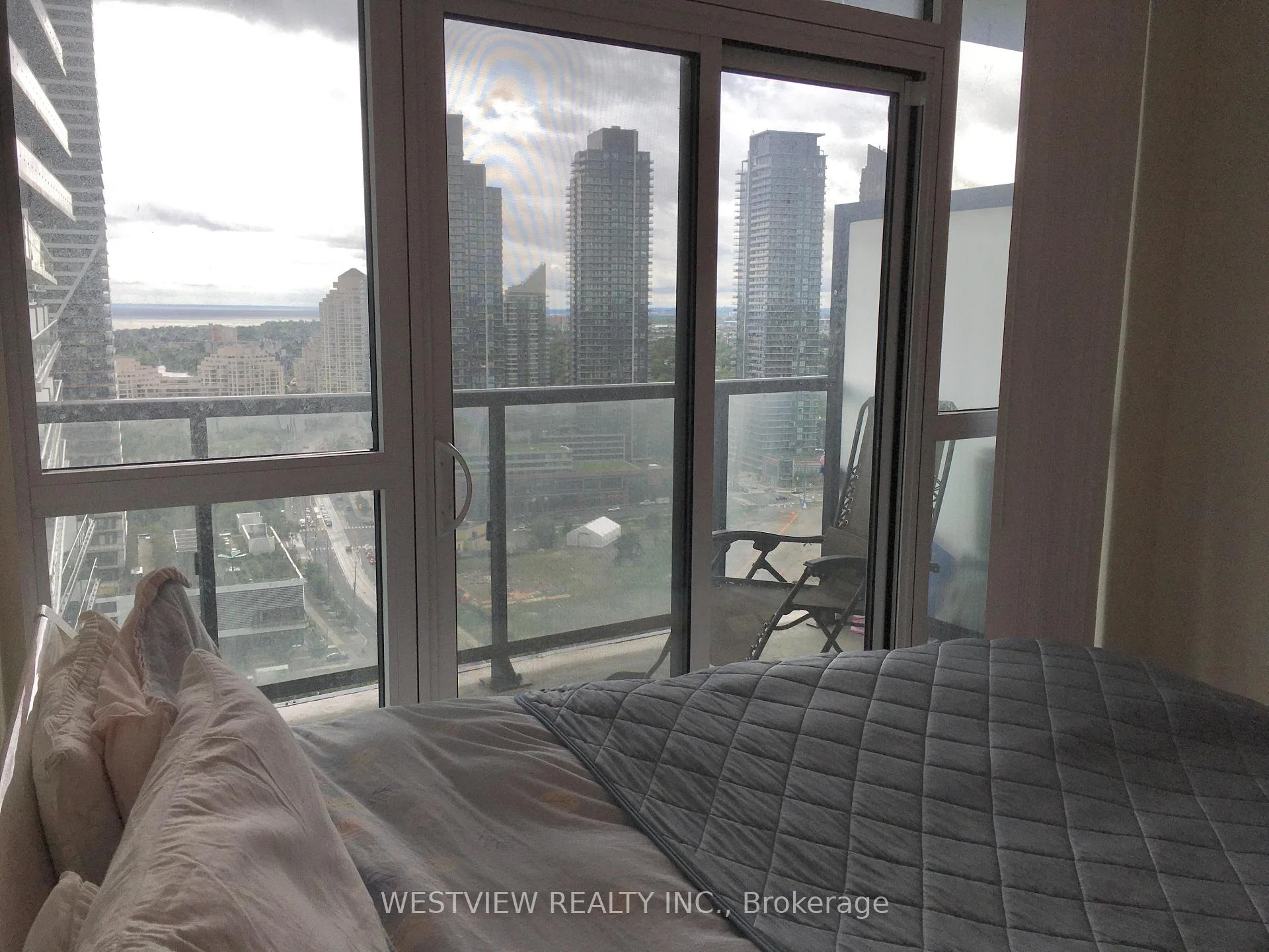 Photo 9 of Unit 2607, 38 Annie Craig Drive, Etobicoke, Mimico — HOMEH