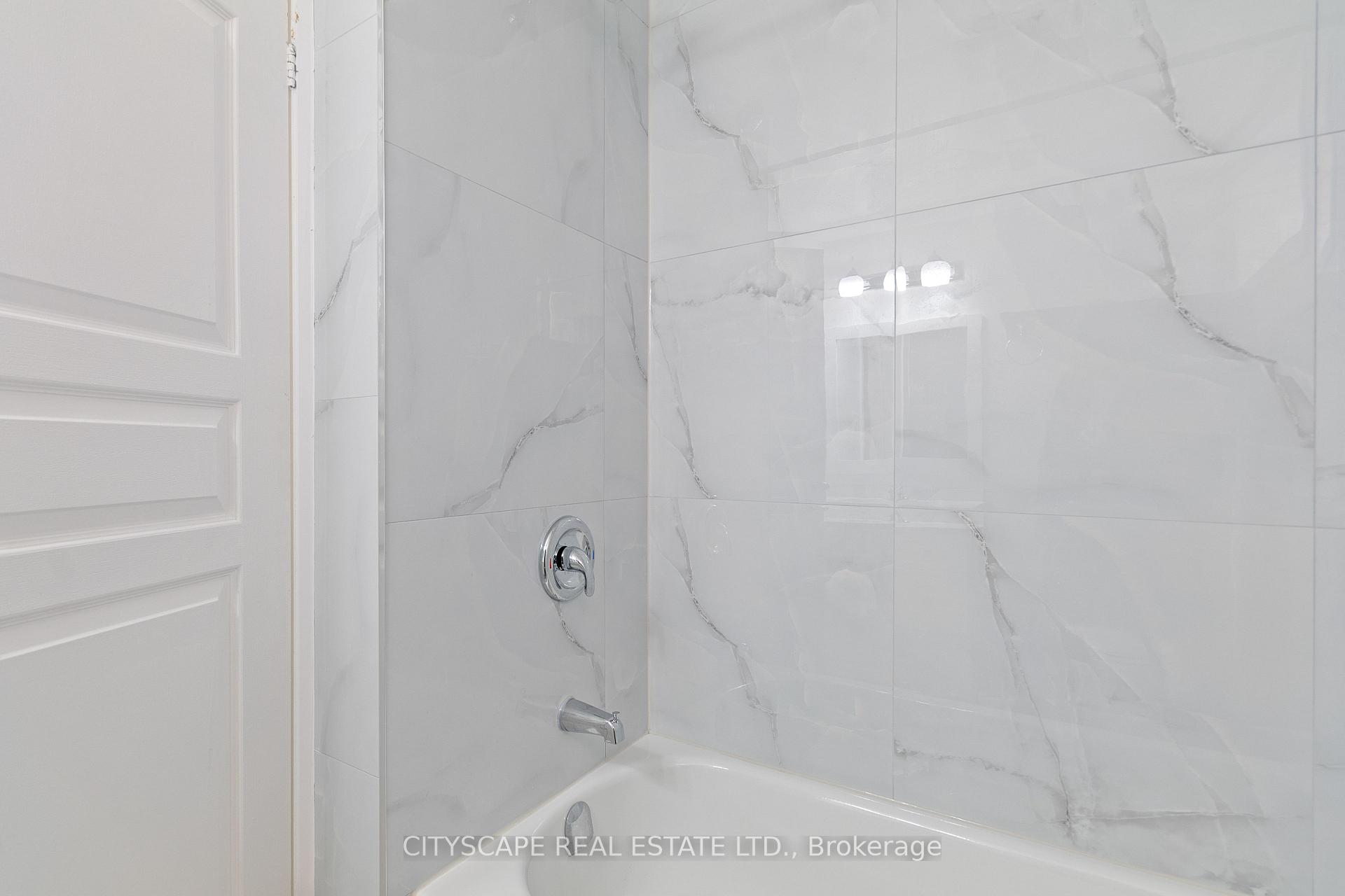 Photo 8 of Unit Lower, 163 Rankin Crescent, Toronto, Dovercourt-Wallace Emerson-Junction — HOMEH