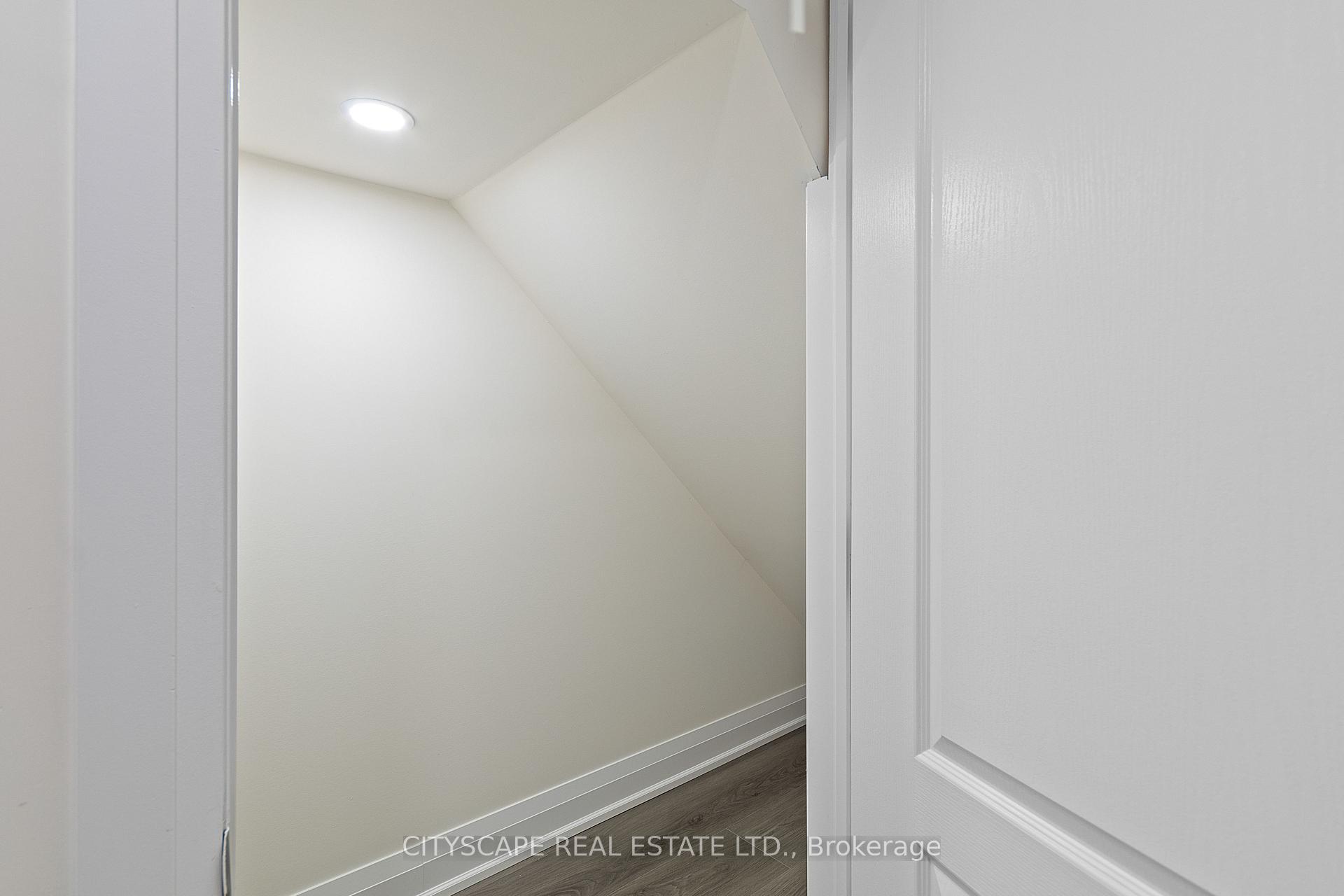 Photo 13 of Unit Lower, 163 Rankin Crescent, Toronto, Dovercourt-Wallace Emerson-Junction — HOMEH