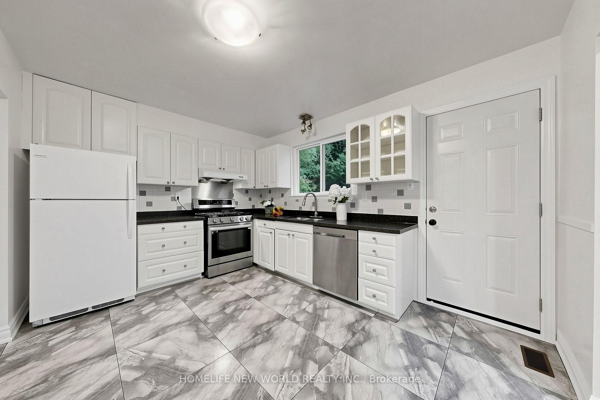 Photo 19 of 6 Valleycrest Avenue, Markham, Bullock — HOMEH