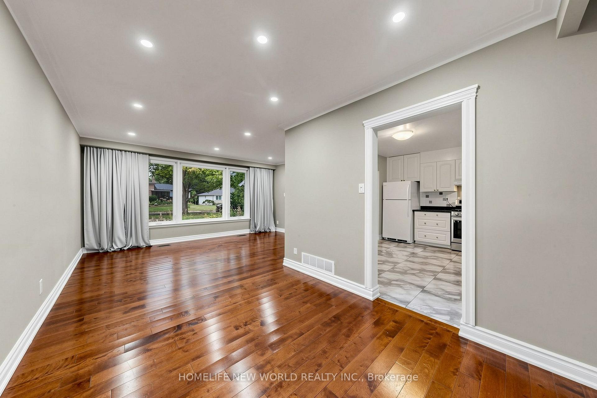 Photo 22 of 6 Valleycrest Avenue, Markham, Bullock — HOMEH