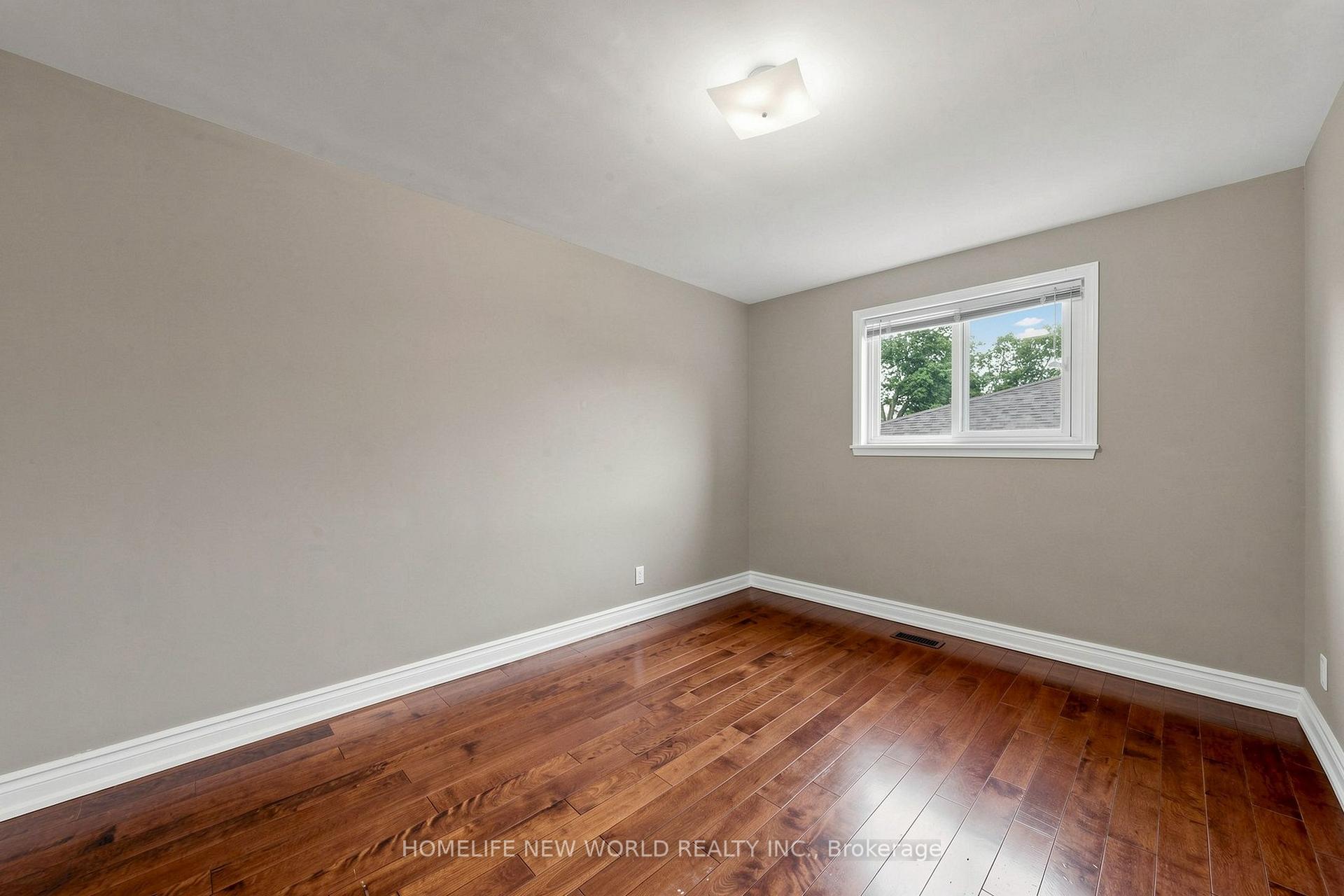 Photo 24 of 6 Valleycrest Avenue, Markham, Bullock — HOMEH