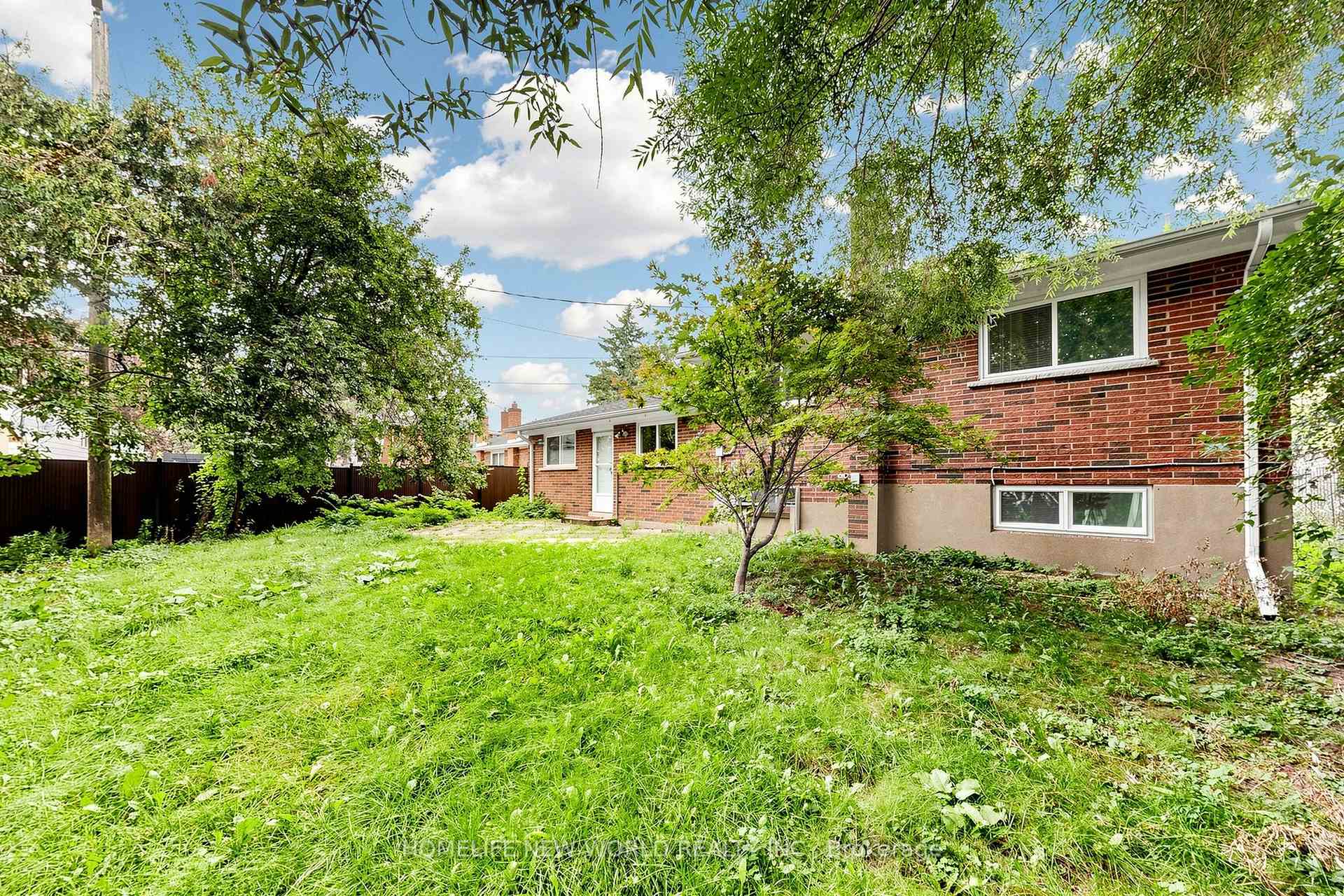 Photo 52 of 6 Valleycrest Avenue, Markham, Bullock — HOMEH