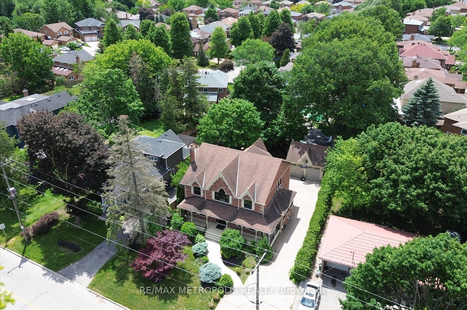 Photo 2 of 42 Peter Street, Markham, Old Markham Village — HOMEH