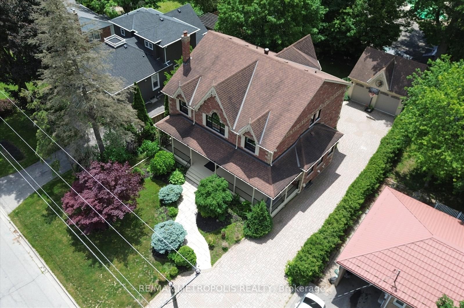 Photo 3 of 42 Peter Street, Markham, Old Markham Village — HOMEH