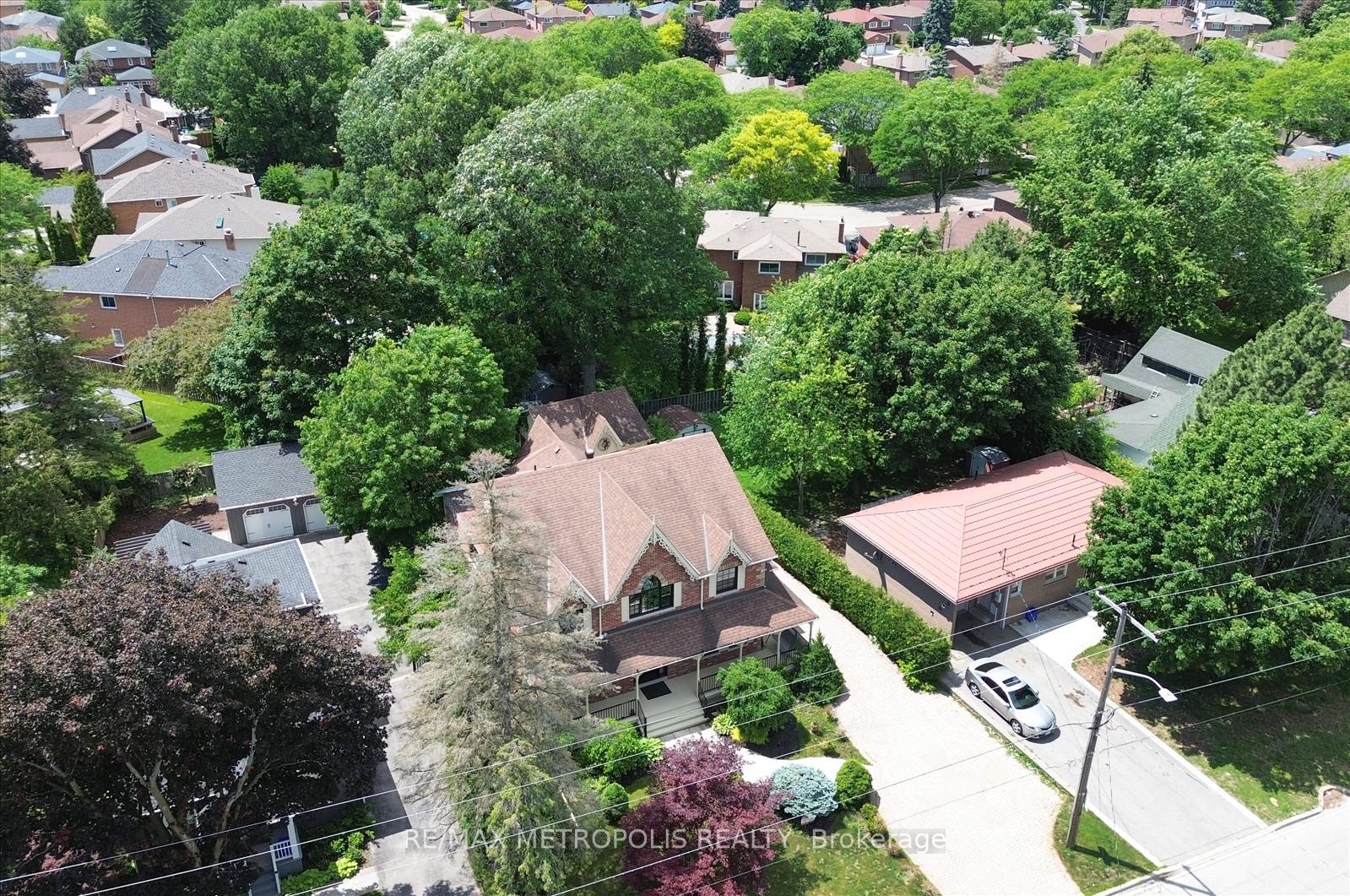 Photo 38 of 42 Peter Street, Markham, Old Markham Village — HOMEH