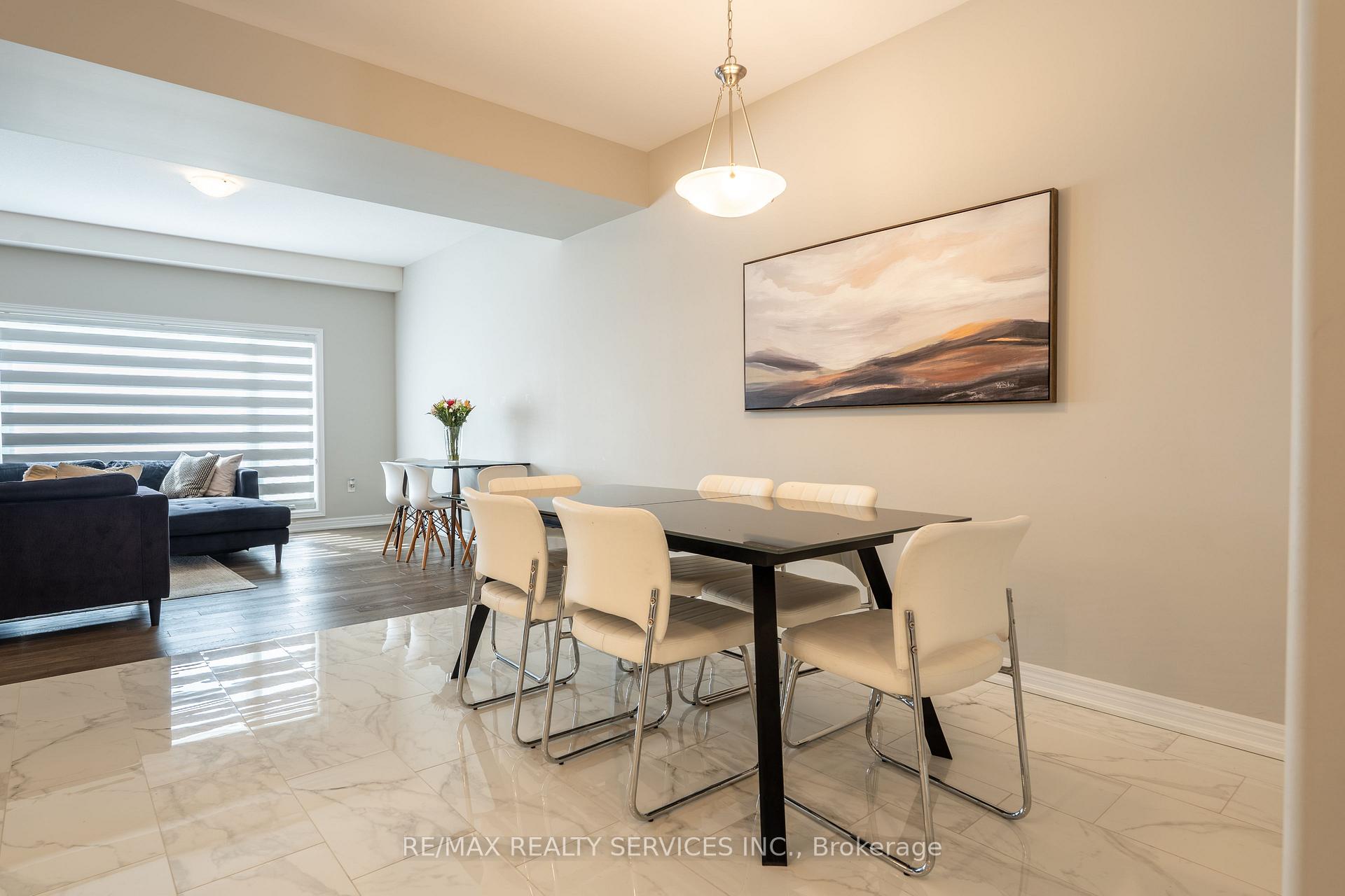 Photo 14 of 7201 Parsa Street, Niagara Falls, Brown — HOMEH