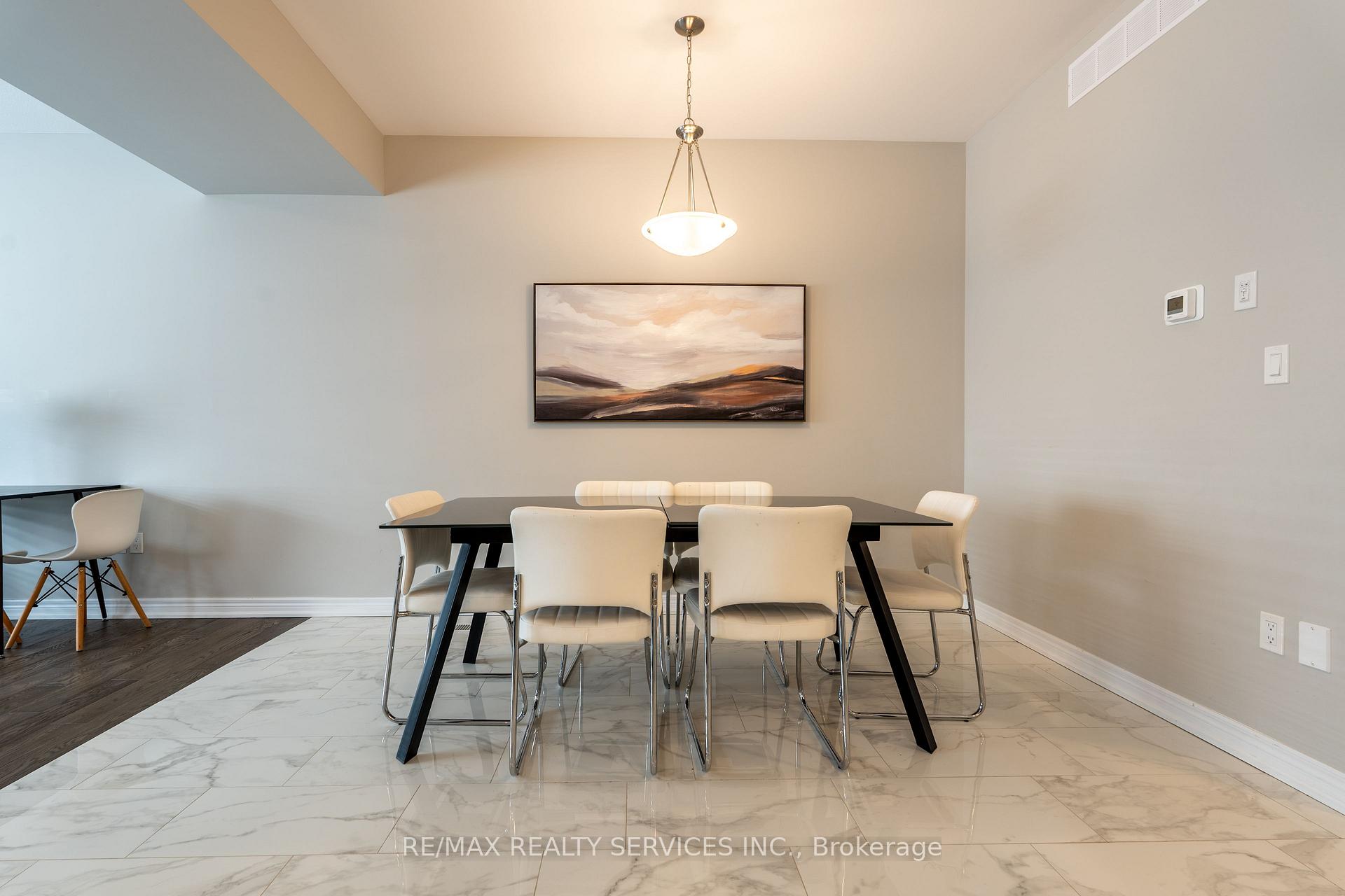 Photo 15 of 7201 Parsa Street, Niagara Falls, Brown — HOMEH