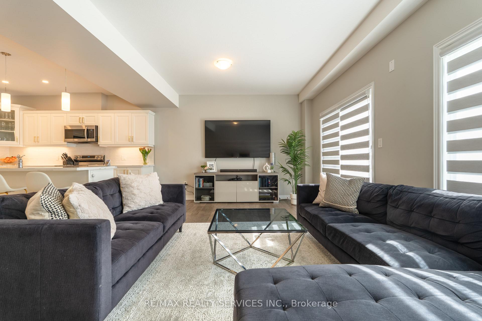 Photo 16 of 7201 Parsa Street, Niagara Falls, Brown — HOMEH