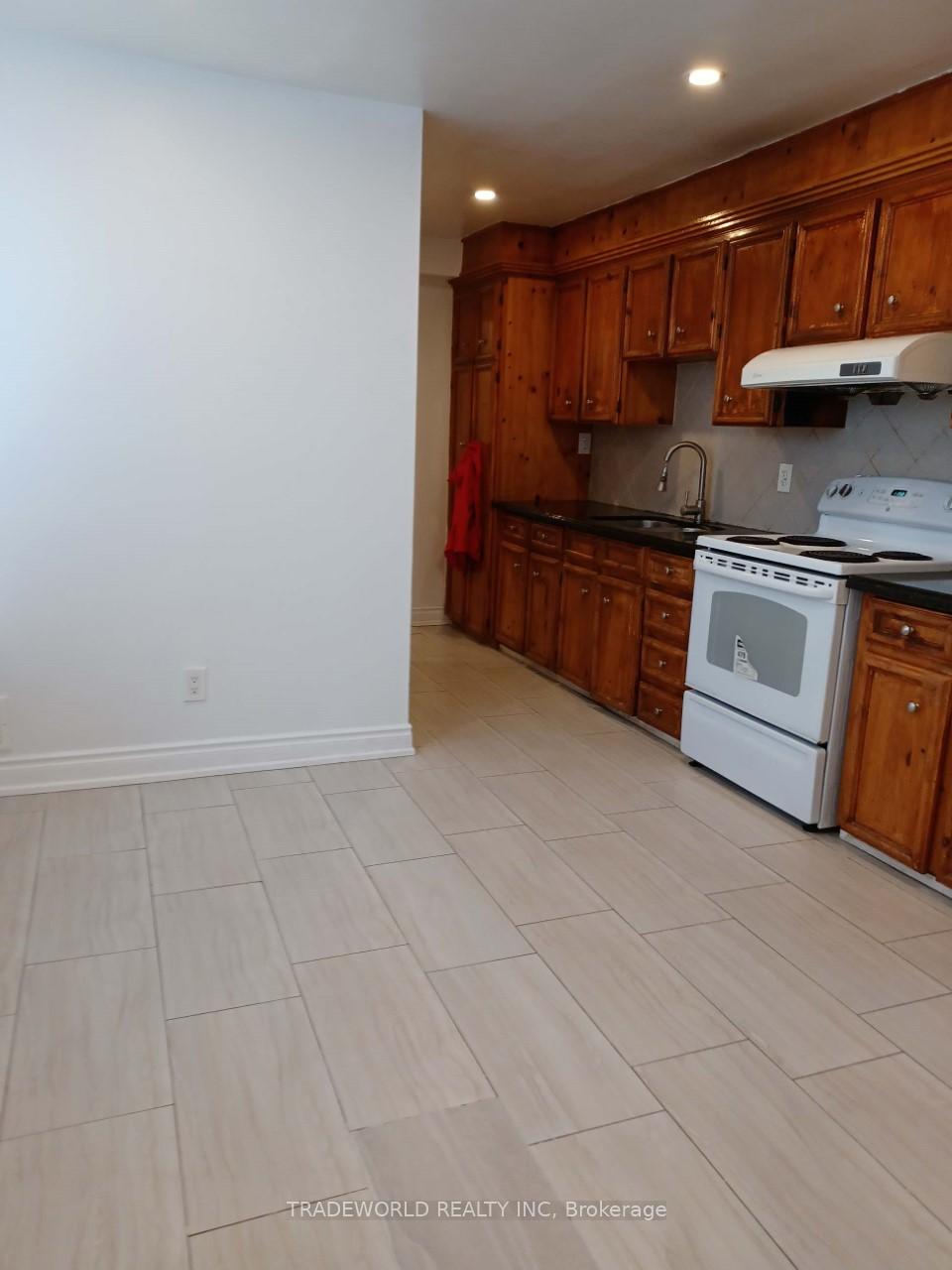 Photo 3 of Unit Main Fl, 765 Gerrard Street E, Toronto, South Riverdale — HOMEH