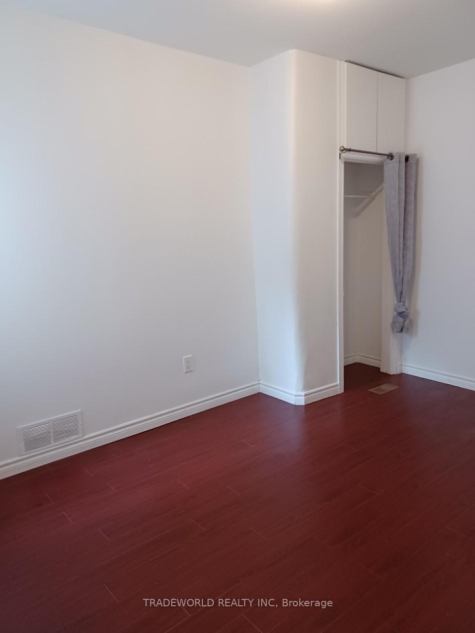 Photo 8 of Unit Main Fl, 765 Gerrard Street E, Toronto, South Riverdale — HOMEH