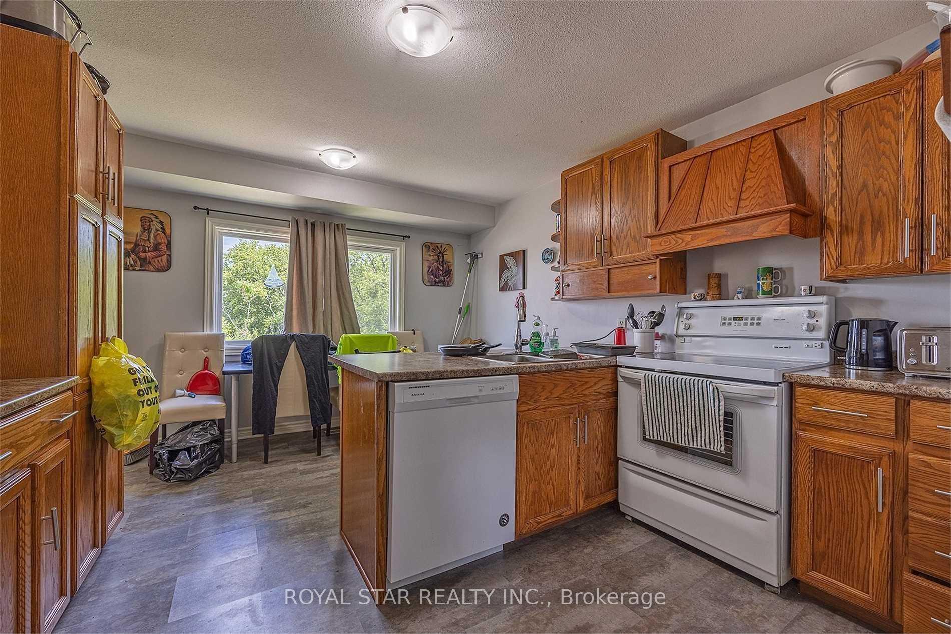 Photo 9 of 181 Wilson Street, Kingston, Rideau — HOMEH