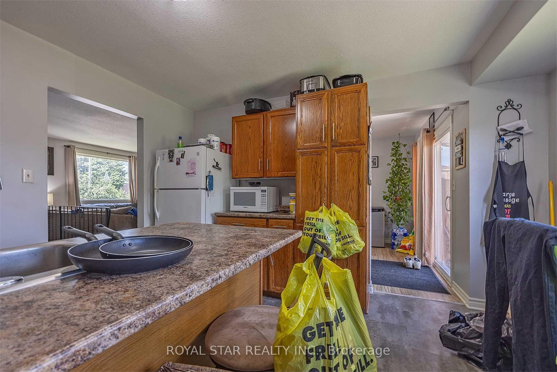 Photo 11 of 181 Wilson Street, Kingston, Rideau — HOMEH