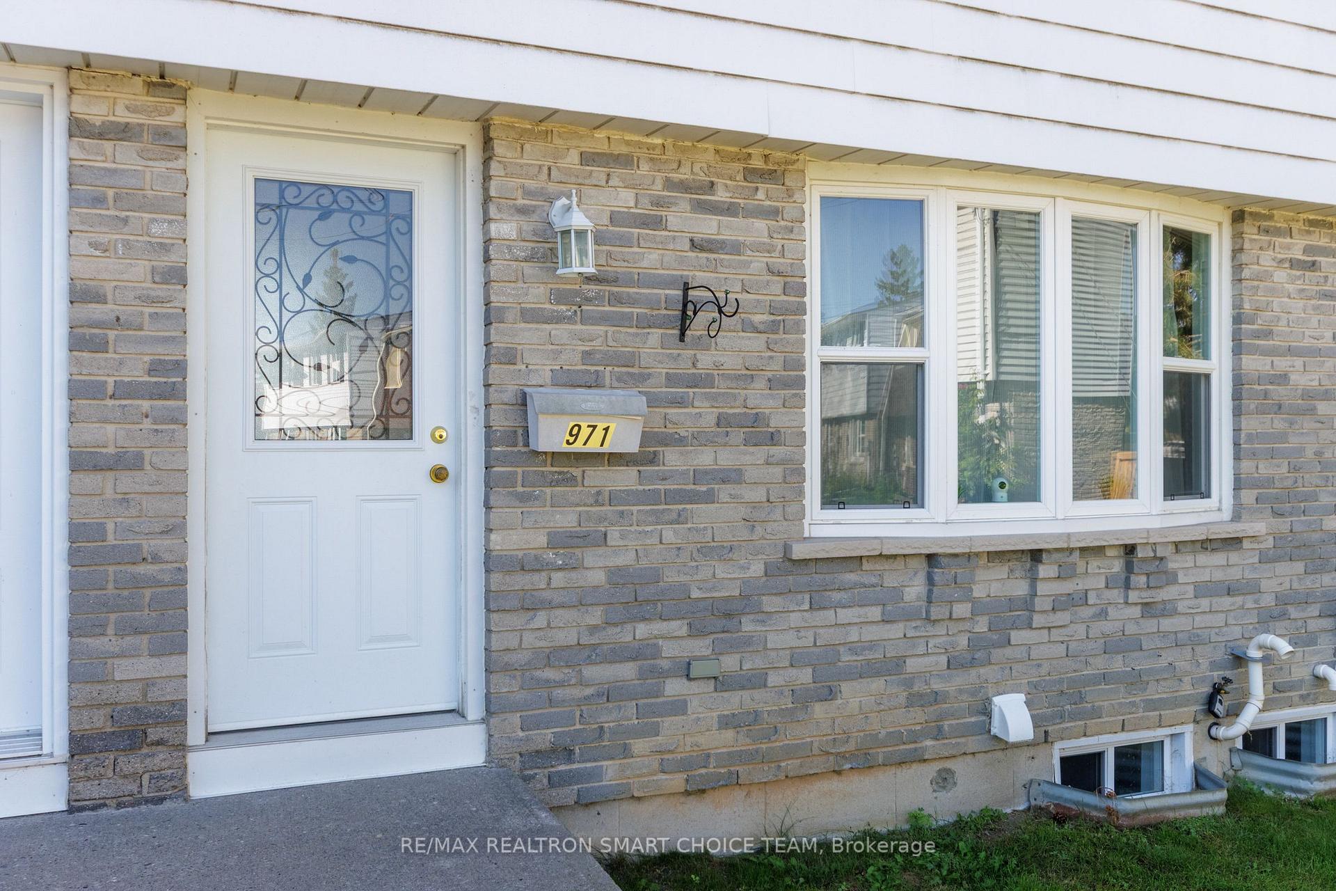 Photo 3 of 971 Oakview Avenue, Kingston, South of Taylor-Kidd Blvd — HOMEH