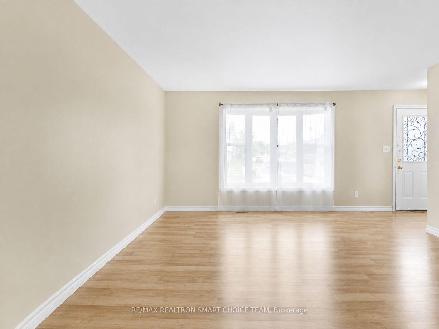 Photo 9 of 971 Oakview Avenue, Kingston, South of Taylor-Kidd Blvd — HOMEH