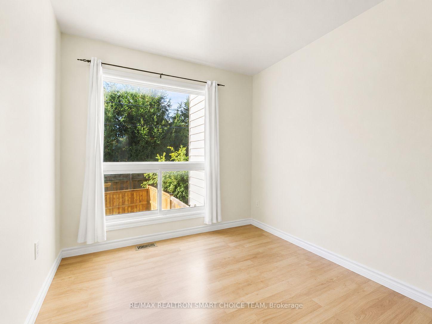 Photo 12 of 971 Oakview Avenue, Kingston, South of Taylor-Kidd Blvd — HOMEH