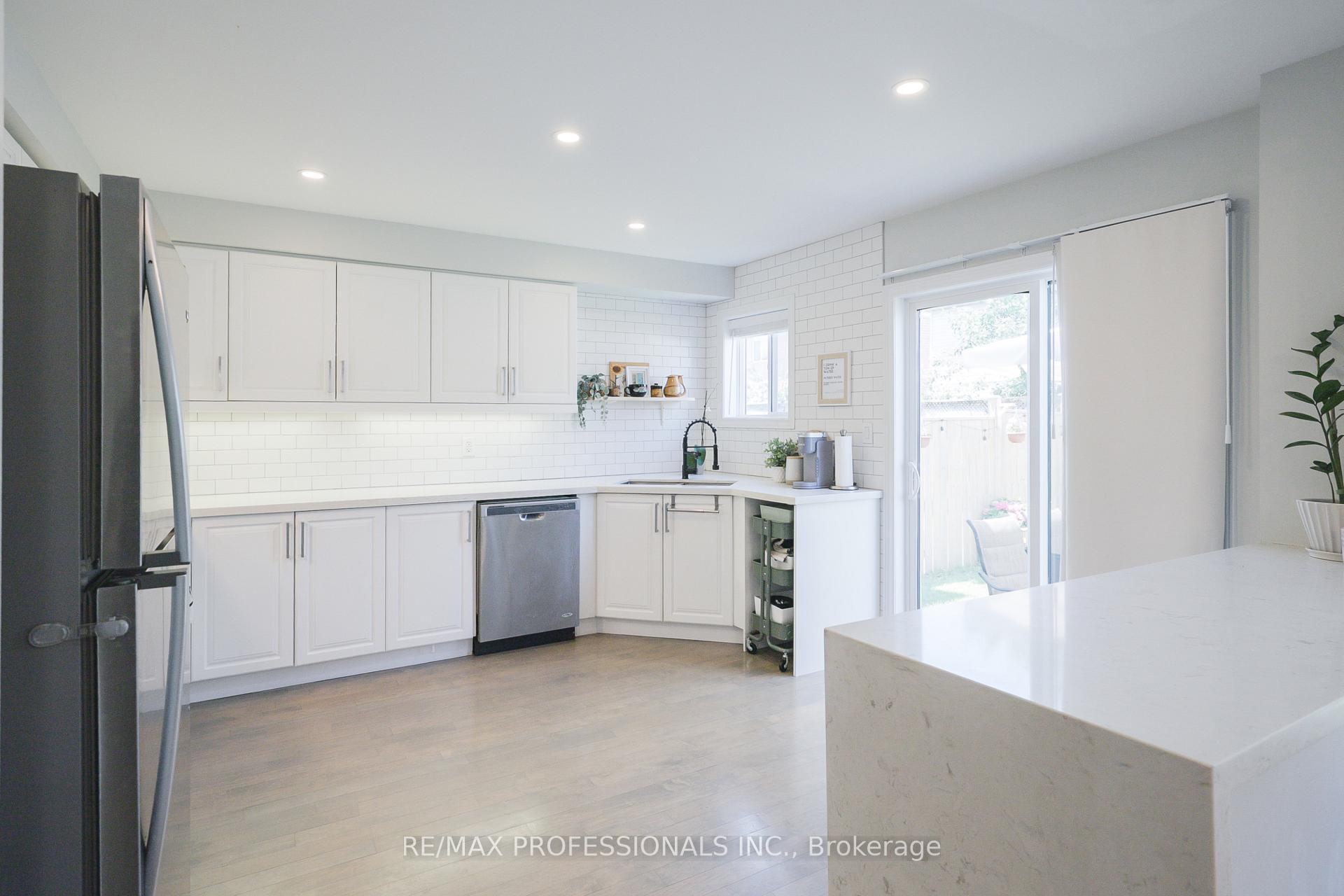 Photo 13 of 1245 Newell Street, Milton, Dempsey — HOMEH