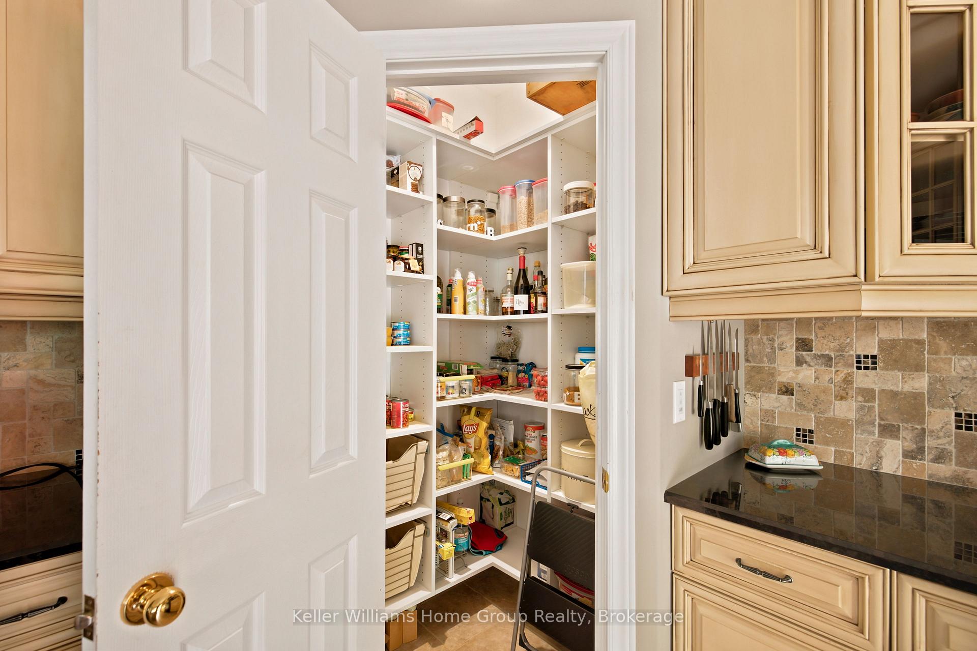 Photo 16 of 3924 Maddaugh Road, Puslinch, Crieff/Aikensville/Killean — HOMEH