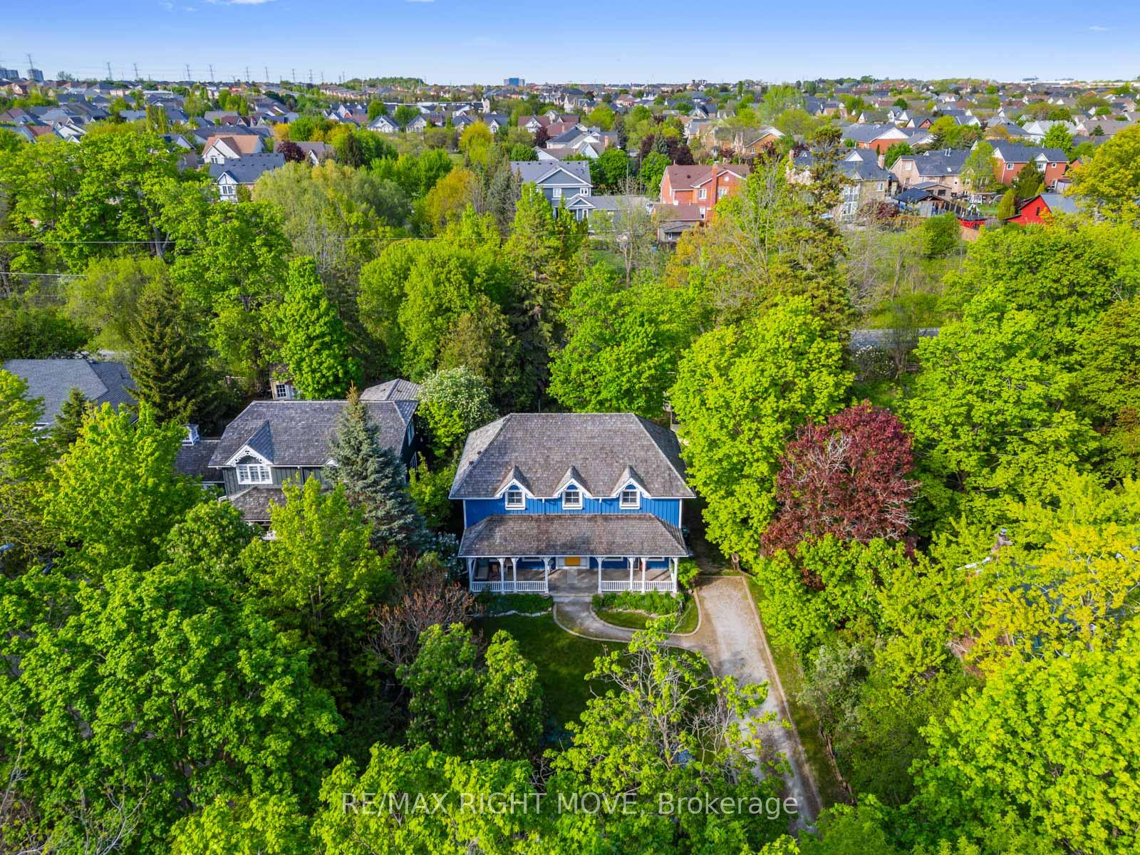 Photo 3 of 7135 Pond Street, Mississauga, Meadowvale Village — HOMEH