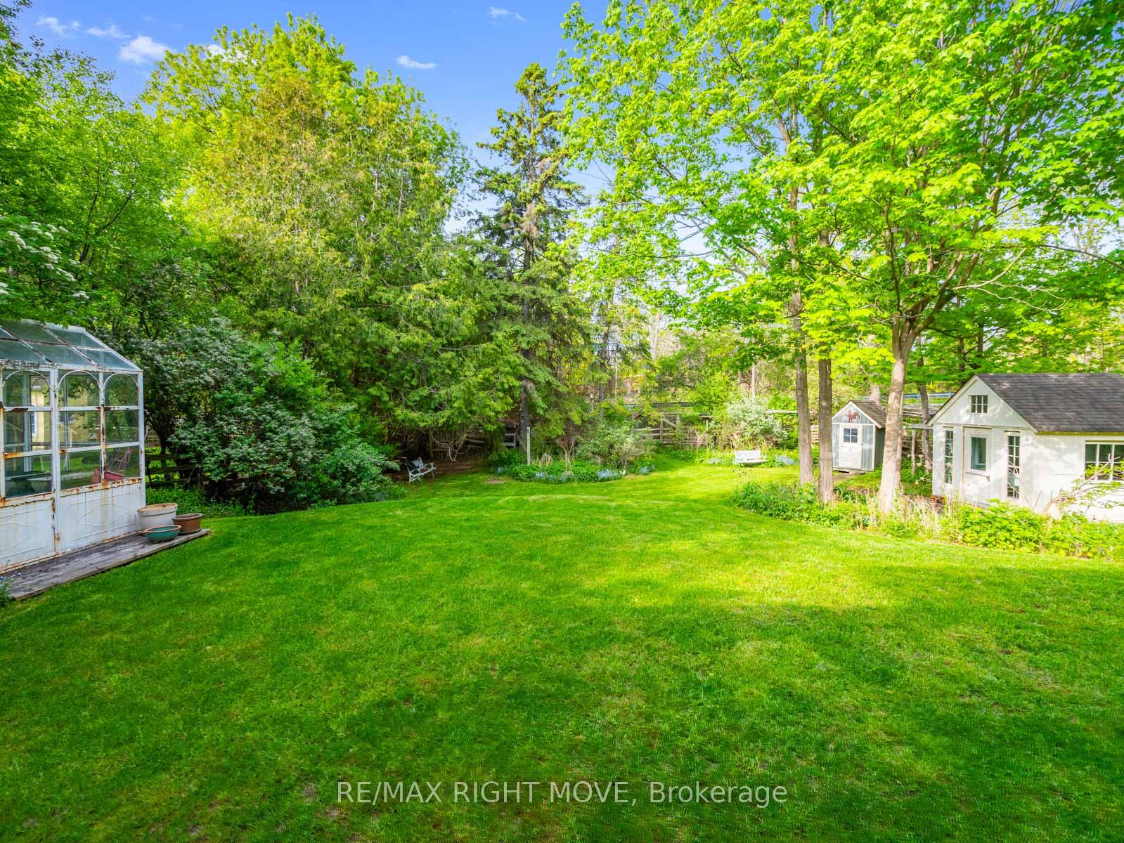 Photo 5 of 7135 Pond Street, Mississauga, Meadowvale Village — HOMEH