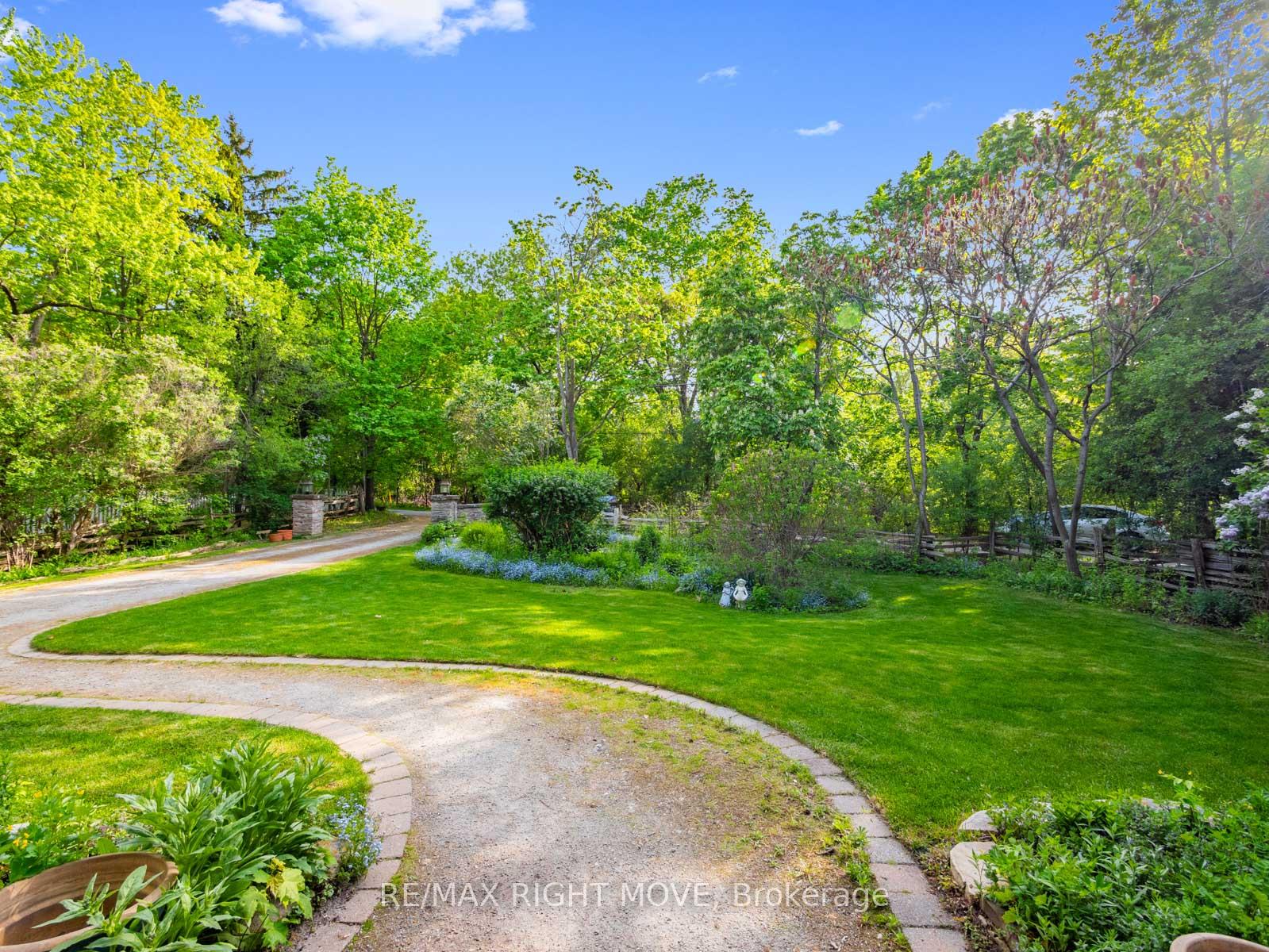 Photo 9 of 7135 Pond Street, Mississauga, Meadowvale Village — HOMEH