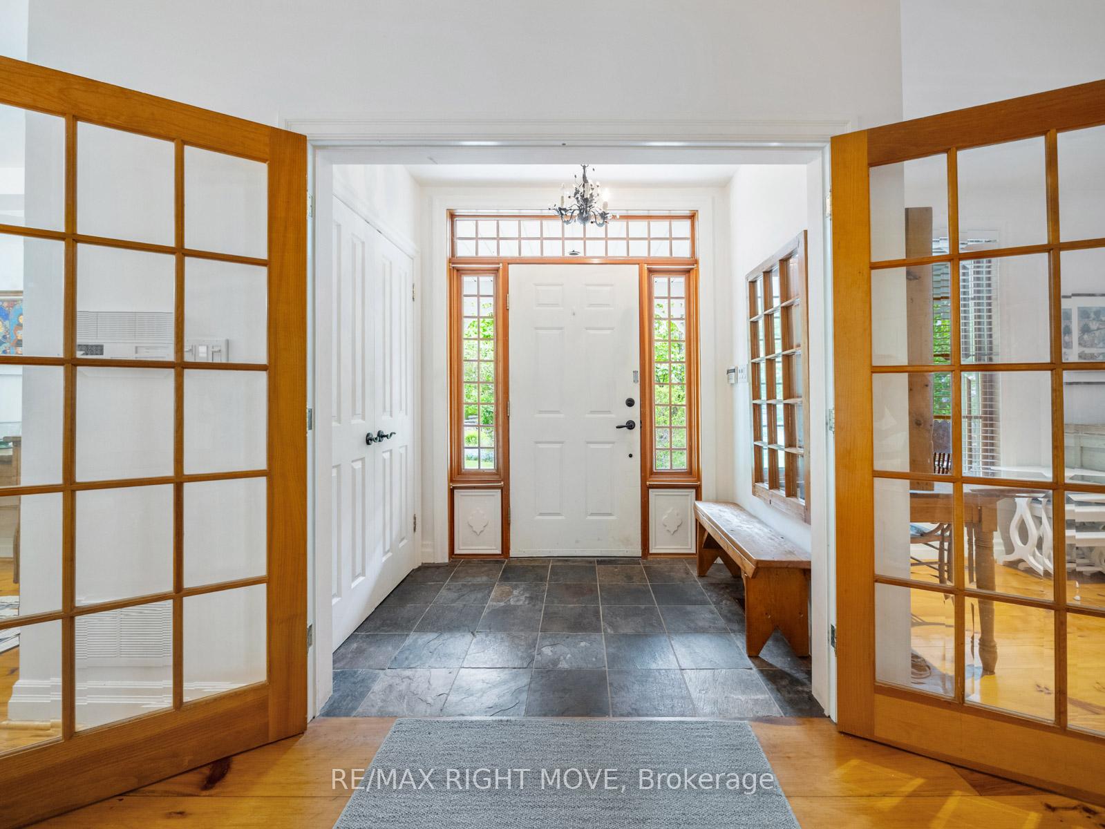 Photo 10 of 7135 Pond Street, Mississauga, Meadowvale Village — HOMEH