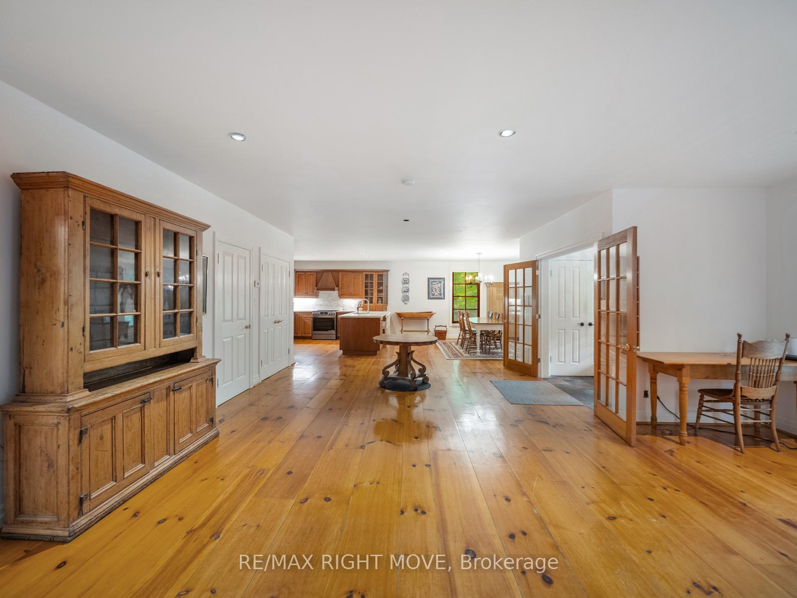 Photo 18 of 7135 Pond Street, Mississauga, Meadowvale Village — HOMEH