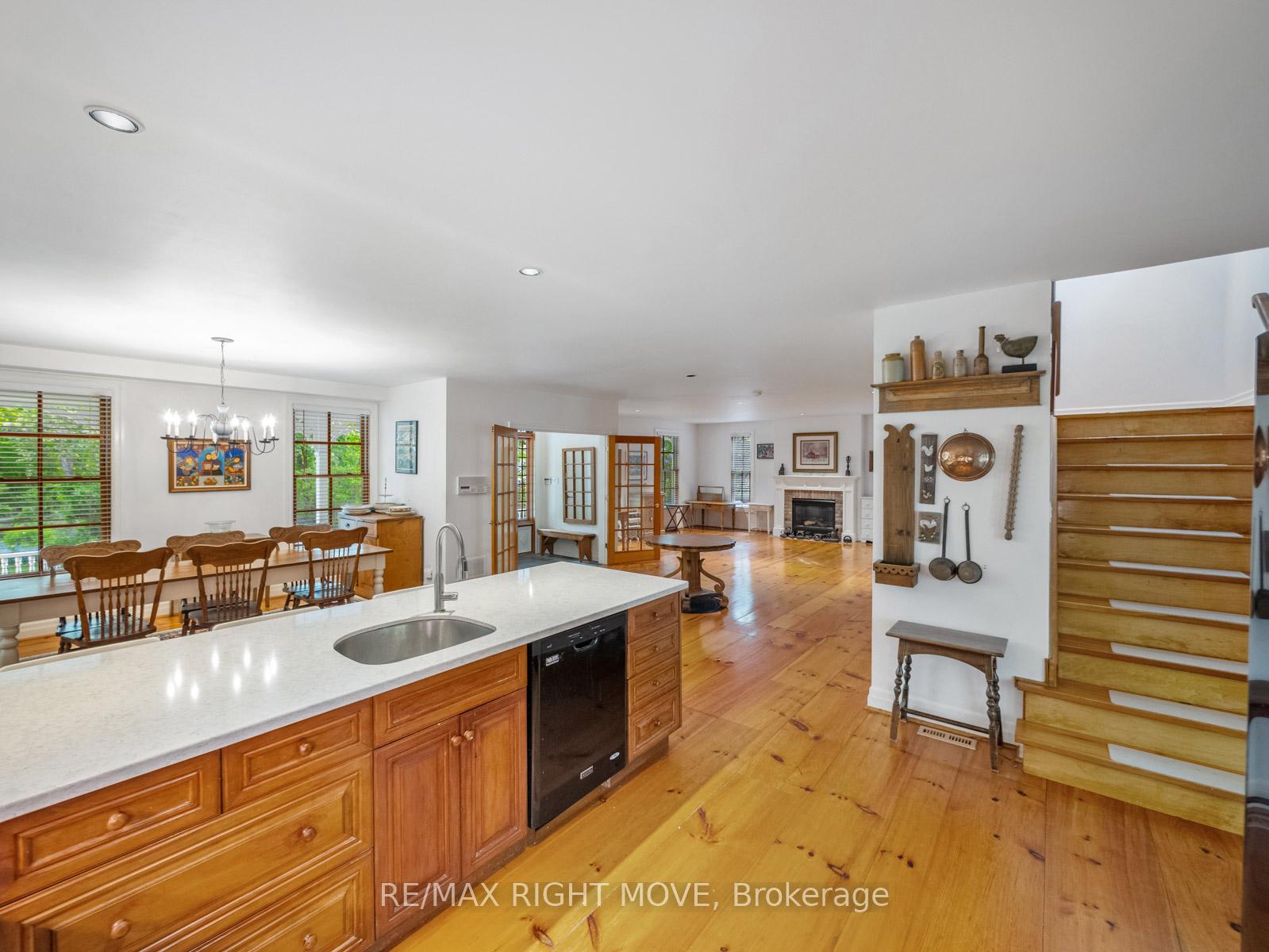 Photo 23 of 7135 Pond Street, Mississauga, Meadowvale Village — HOMEH