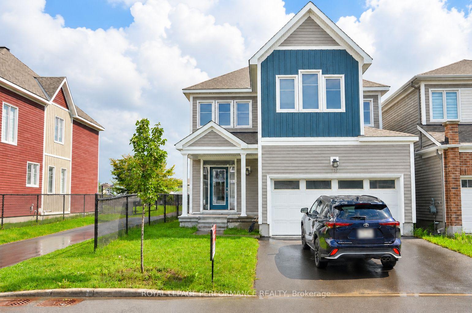 Photo 2 of 119 Hackamore Crescent, Ottawa, Goulbourn Twp From Franktown Rd/South To Rideau — HOMEH