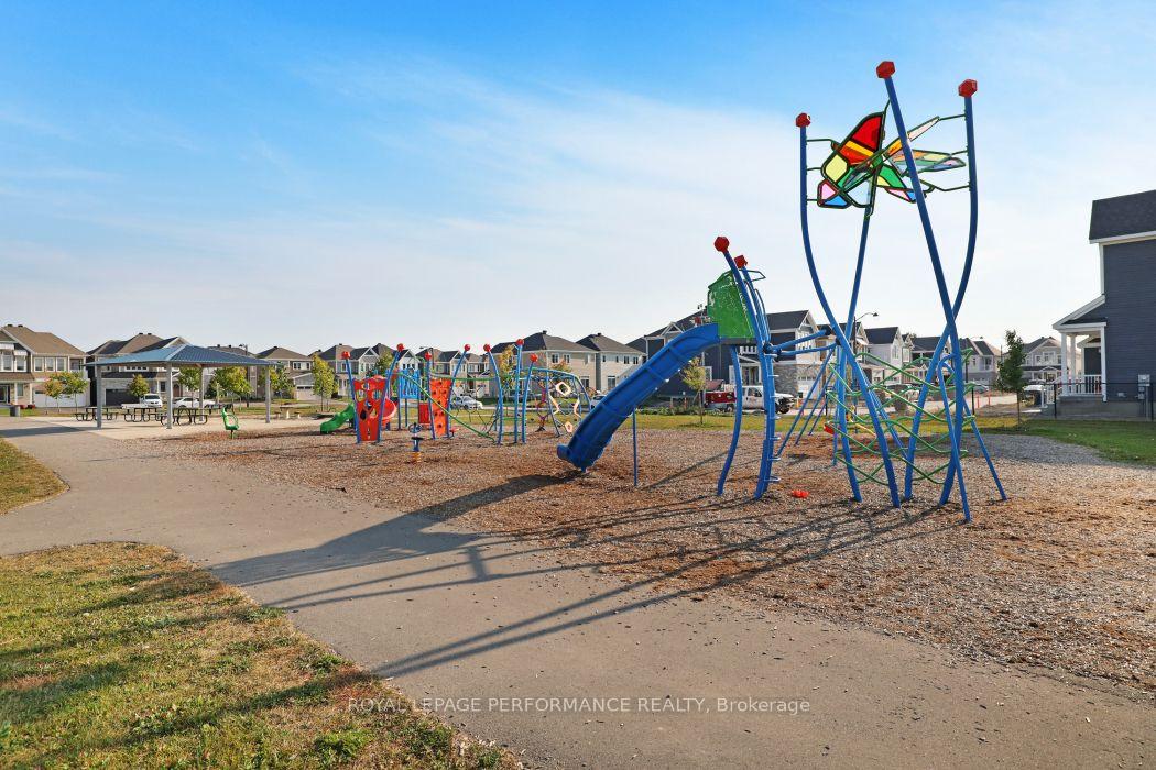 Photo 41 of 119 Hackamore Crescent, Ottawa, Goulbourn Twp From Franktown Rd/South To Rideau — HOMEH