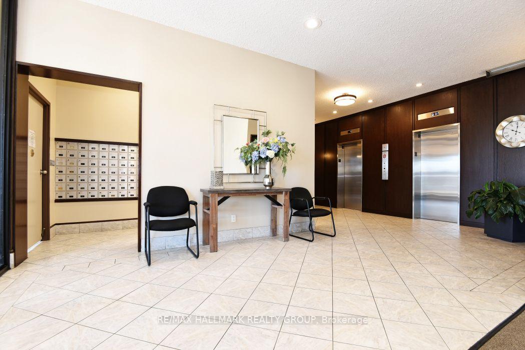 Photo 3 of Unit 801, 2951 Riverside Drive, Ottawa, Mooneys Bay/Riverside Park — HOMEH