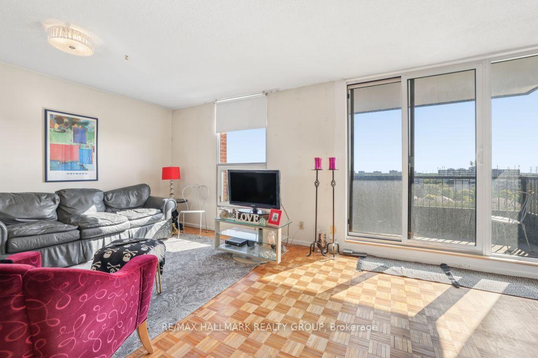 Photo 8 of Unit 801, 2951 Riverside Drive, Ottawa, Mooneys Bay/Riverside Park — HOMEH