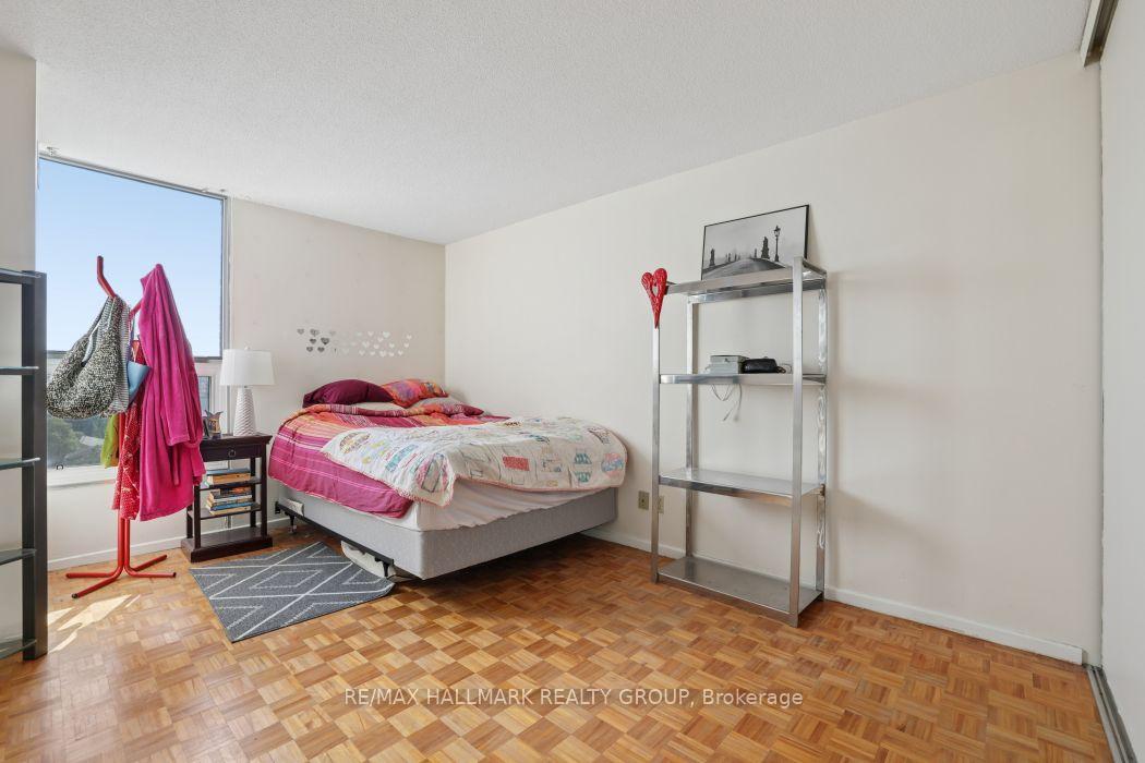 Photo 18 of Unit 801, 2951 Riverside Drive, Ottawa, Mooneys Bay/Riverside Park — HOMEH