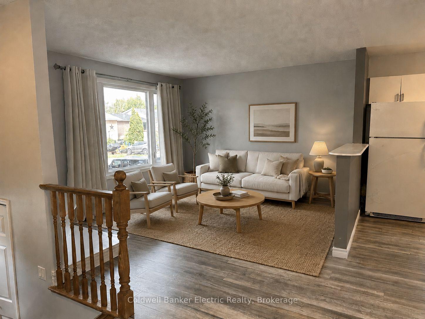 Photo 5 of 802 Mountain Ash Road, Peterborough, Otonabee Ward 1 — HOMEH