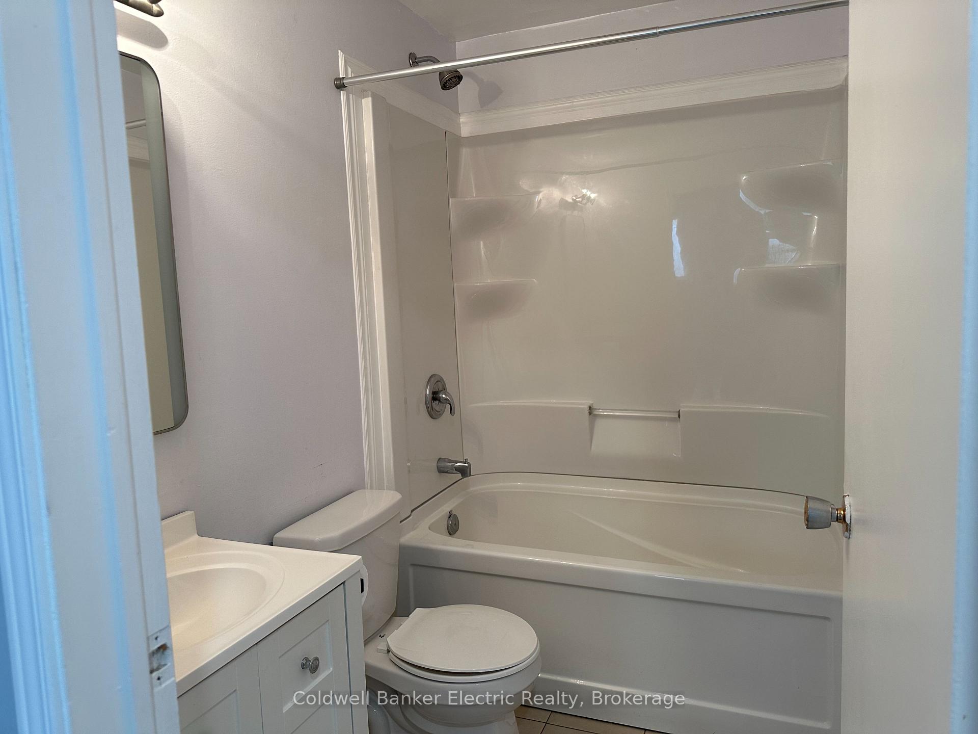 Photo 13 of 802 Mountain Ash Road, Peterborough, Otonabee Ward 1 — HOMEH