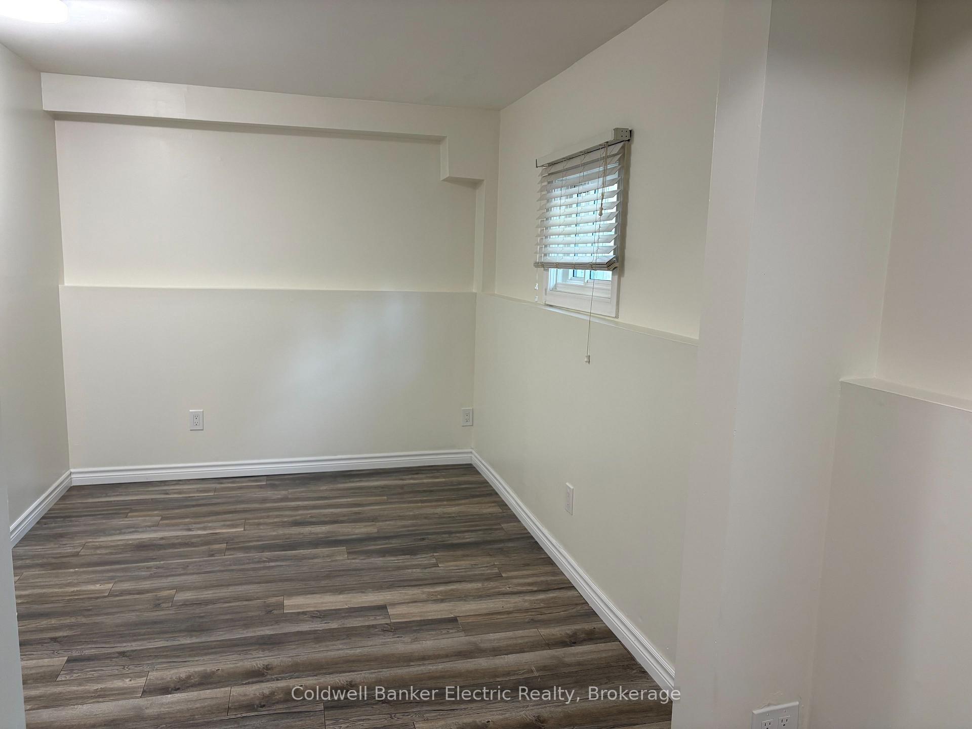 Photo 15 of 802 Mountain Ash Road, Peterborough, Otonabee Ward 1 — HOMEH