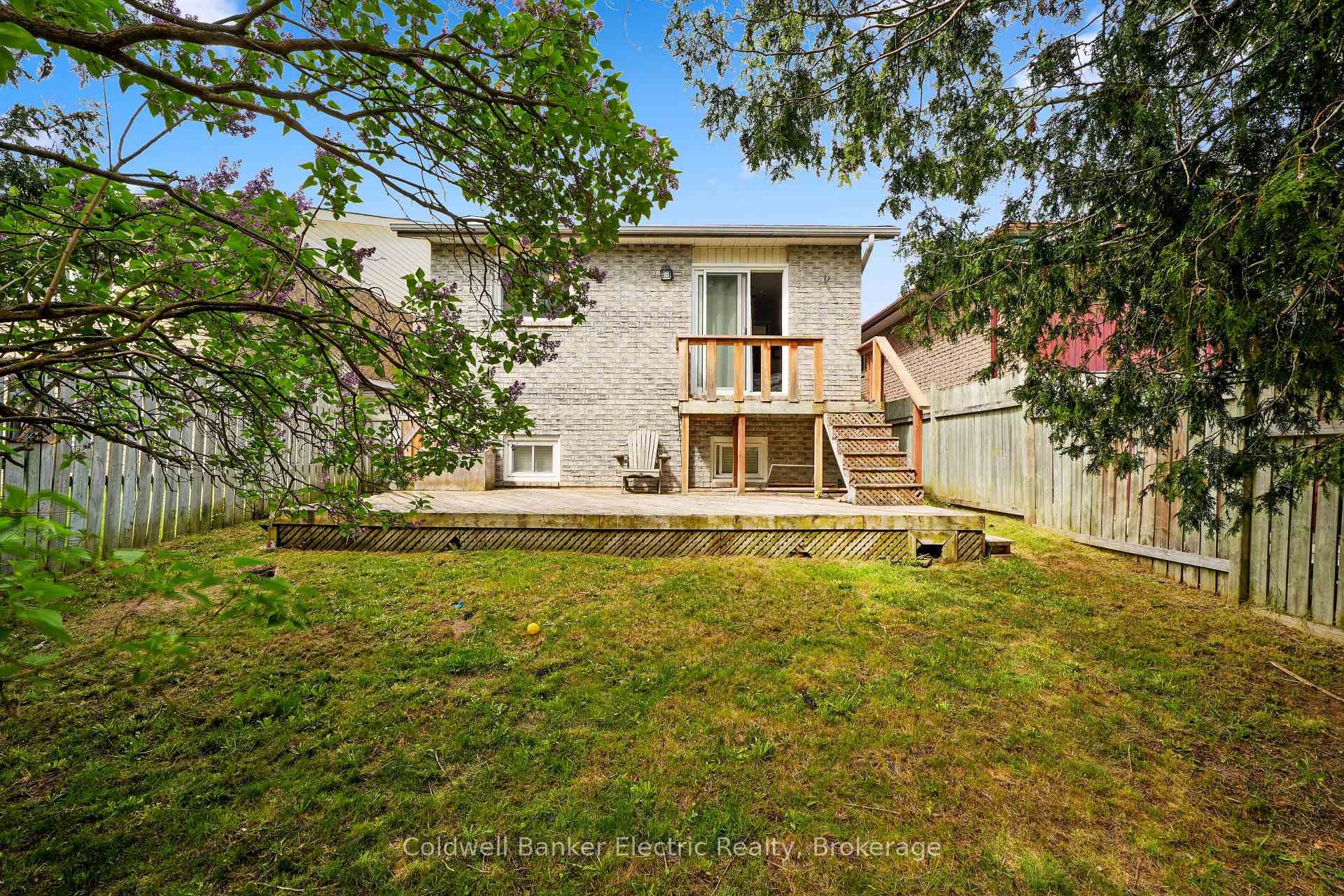 Photo 20 of 802 Mountain Ash Road, Peterborough, Otonabee Ward 1 — HOMEH