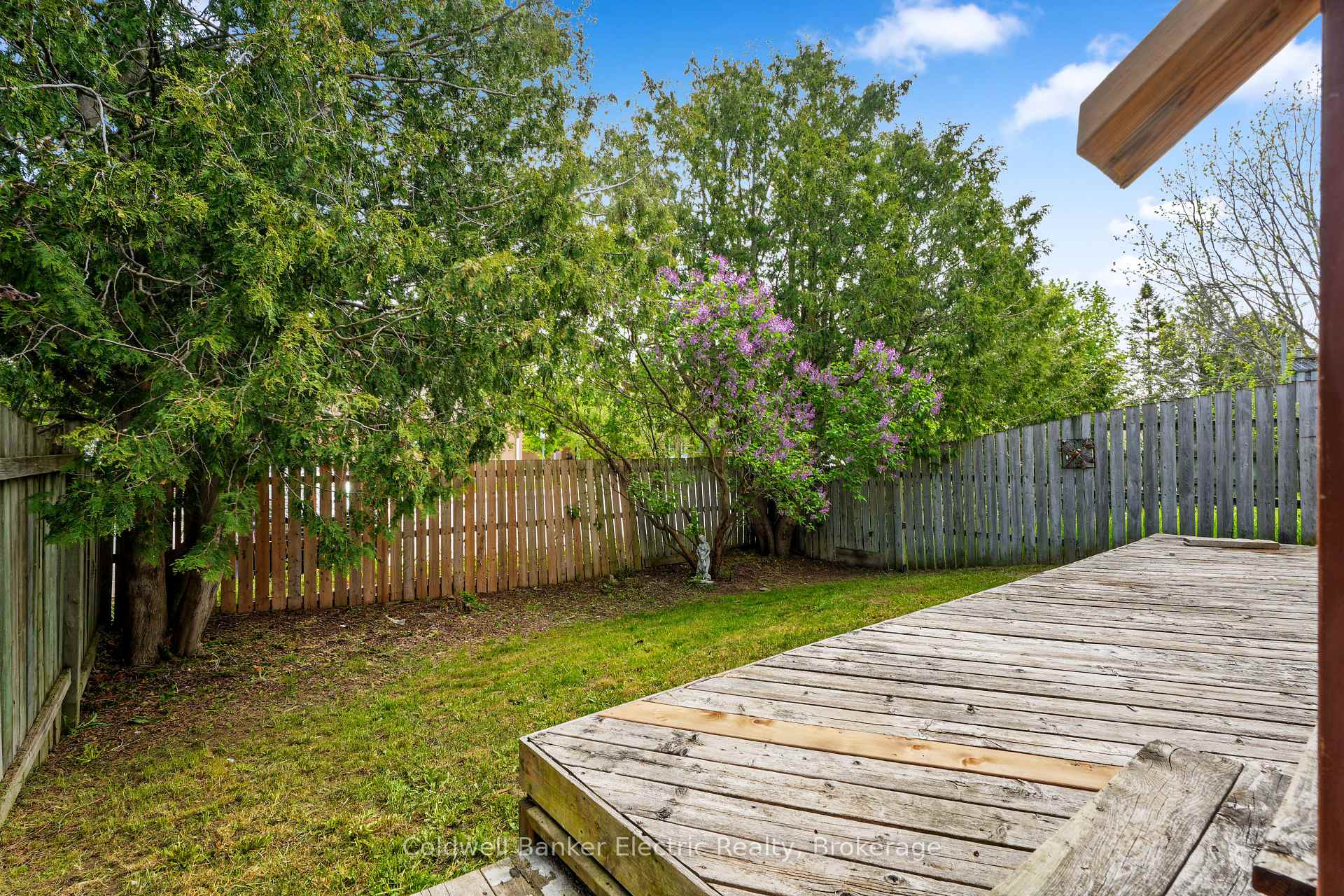 Photo 21 of 802 Mountain Ash Road, Peterborough, Otonabee Ward 1 — HOMEH