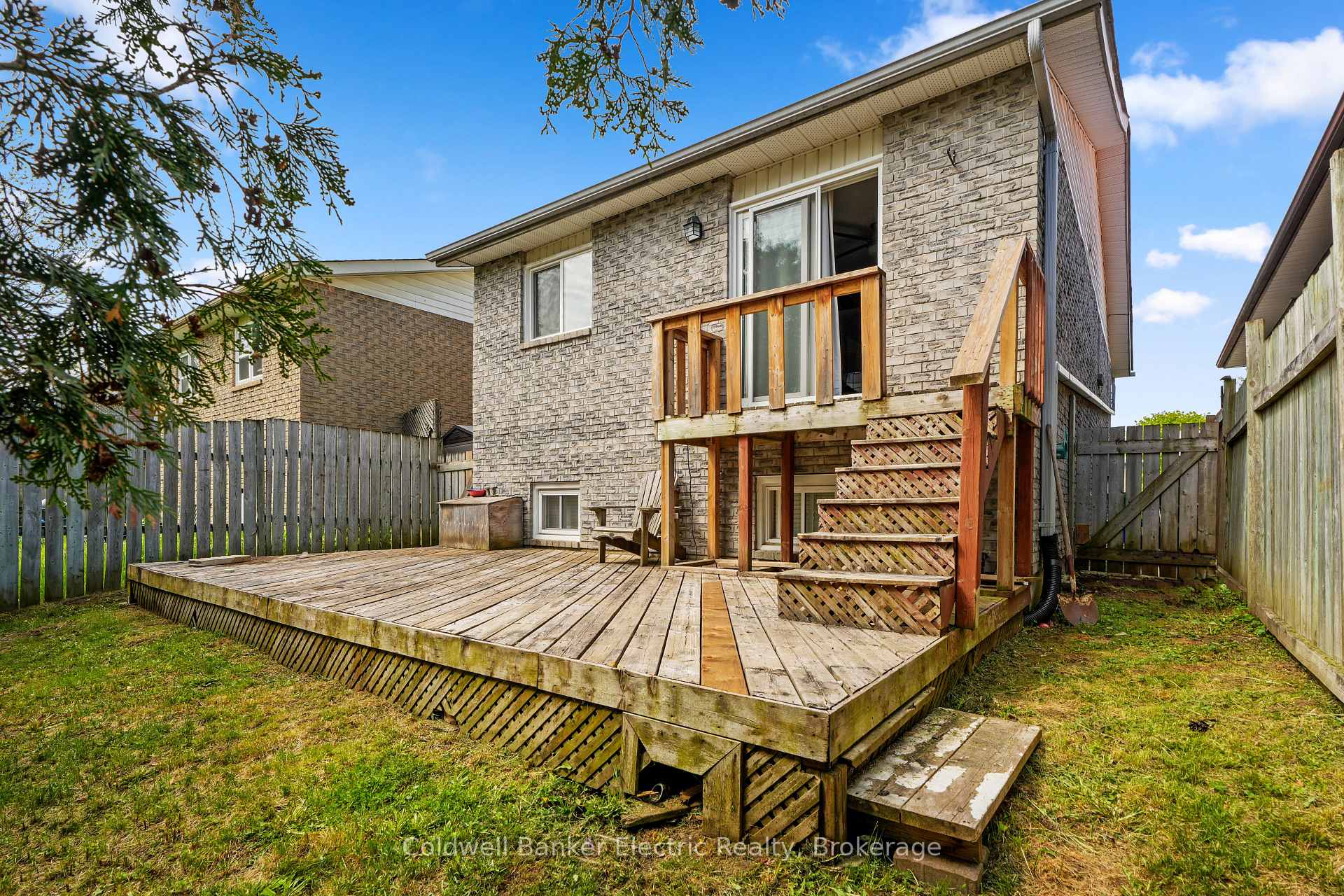 Photo 22 of 802 Mountain Ash Road, Peterborough, Otonabee Ward 1 — HOMEH