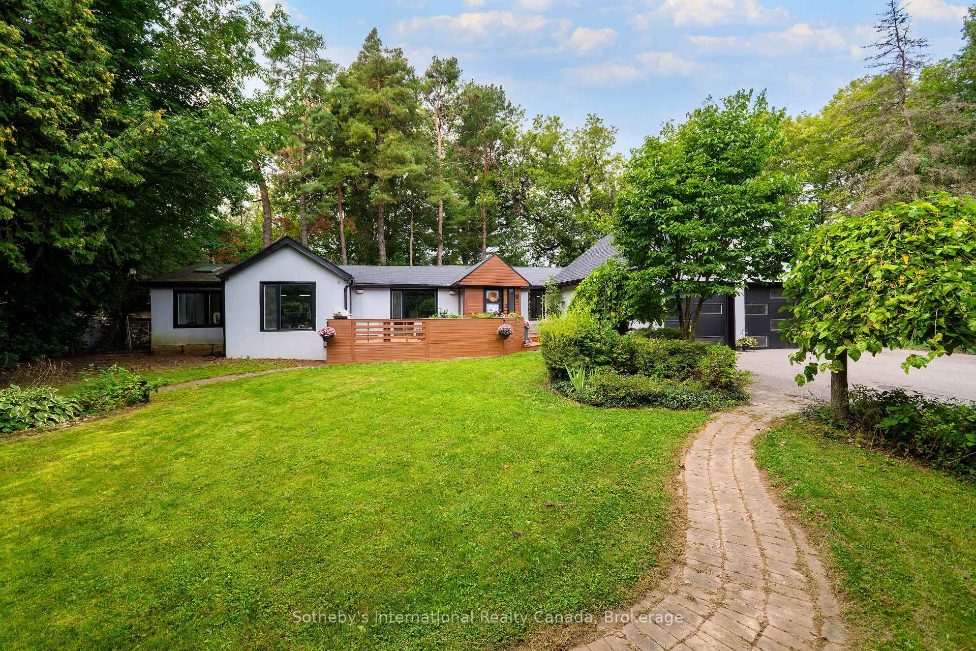 Photo 1 of 38 Hilltop Boulevard, Whitchurch-Stouffville, Rural Whitchurch-Stouffville — HOMEH